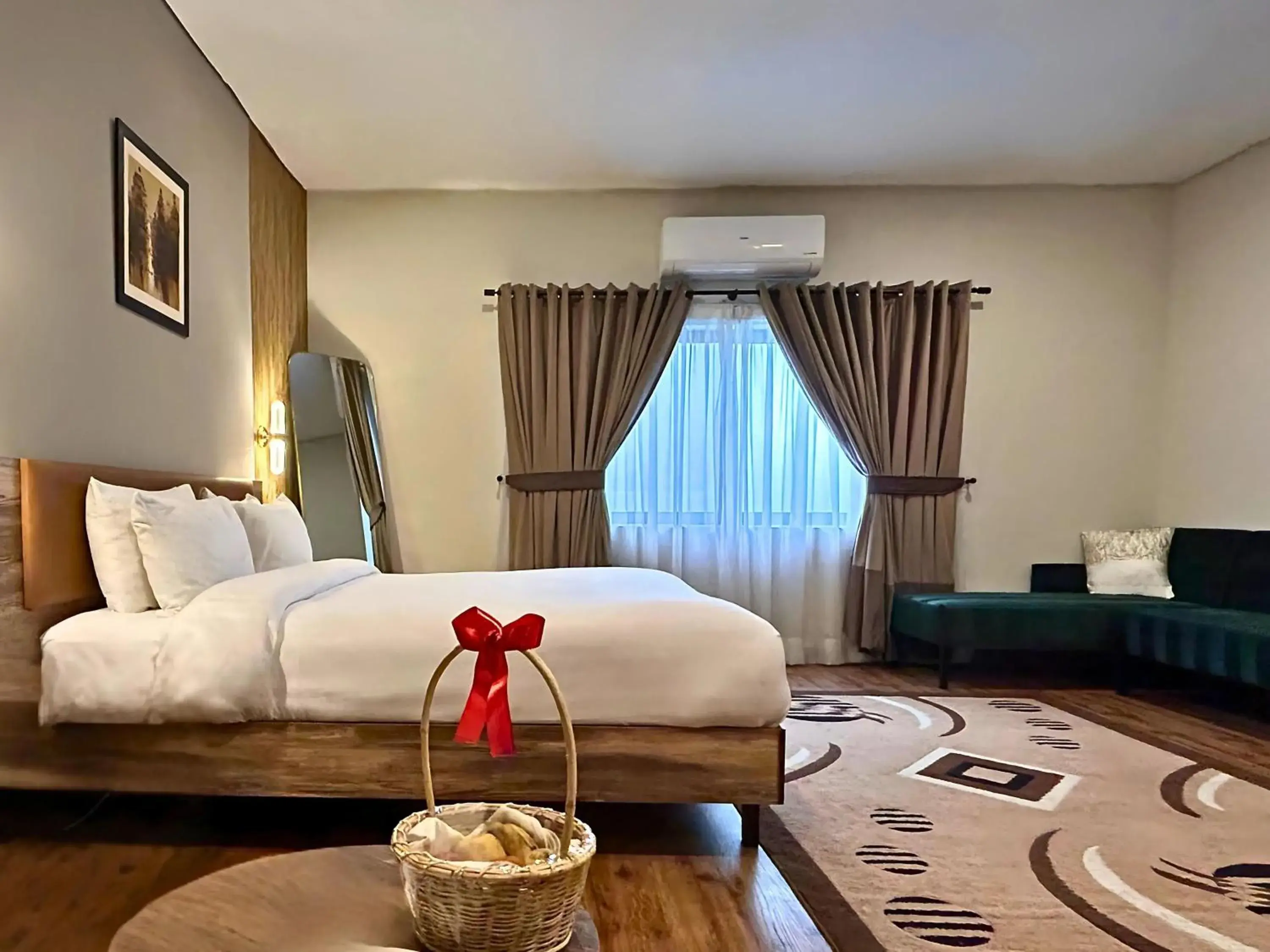 Bedroom, Bed in Hotel One The Mall, Lahore Bedroom, Bed in Hotel One The Mall, Lahore