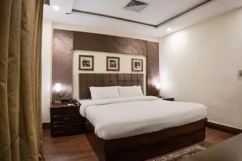 King Suite - single occupancy in Hotel One Faisalabad King Suite - single occupancy in Hotel One Faisalabad