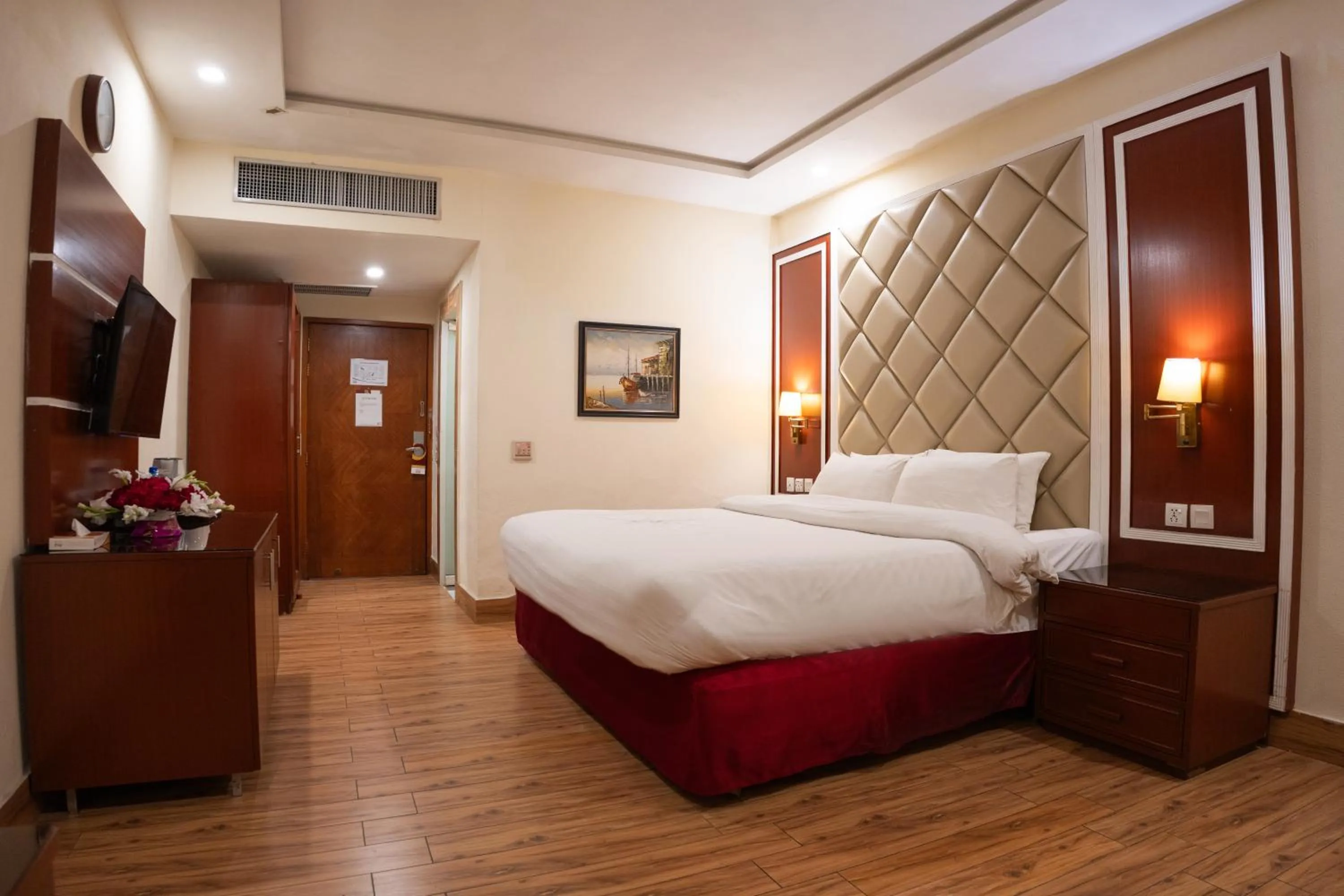 Bedroom, Bed in Hotel One Faisalabad