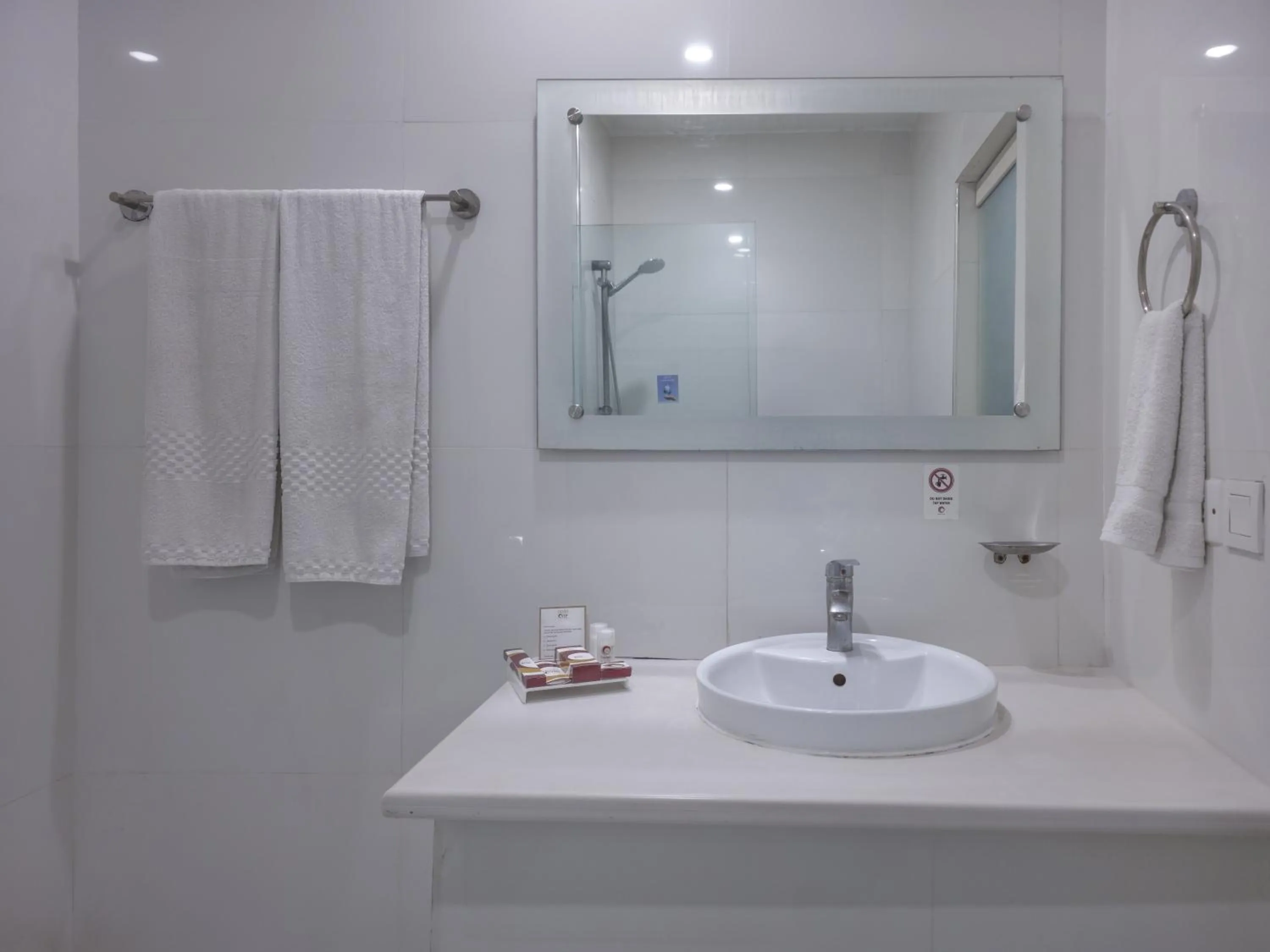 Bathroom in Hotel One Faisalabad