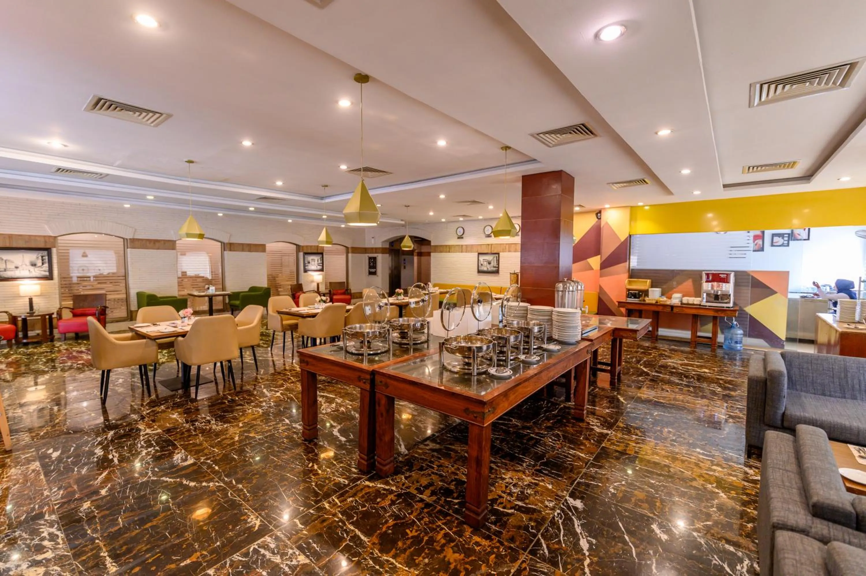 Restaurant/places to eat in Hotel One Faisalabad
