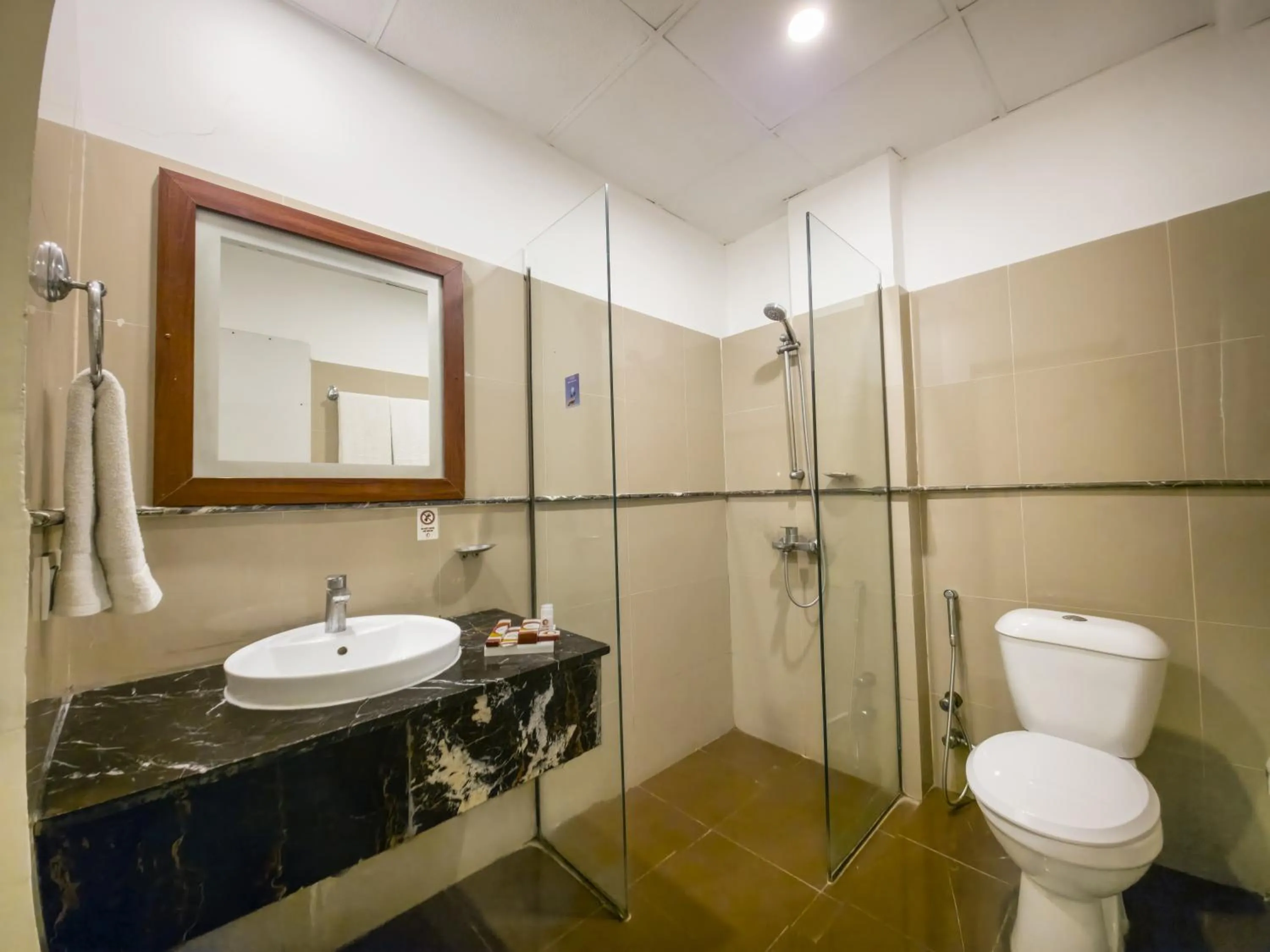 Bathroom in Hotel One Faisalabad