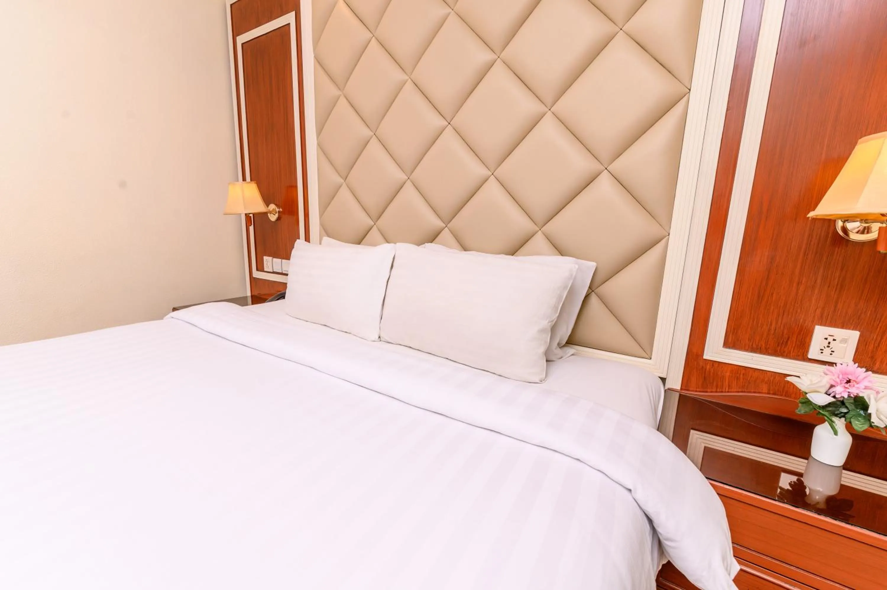 Bed in Hotel One Faisalabad