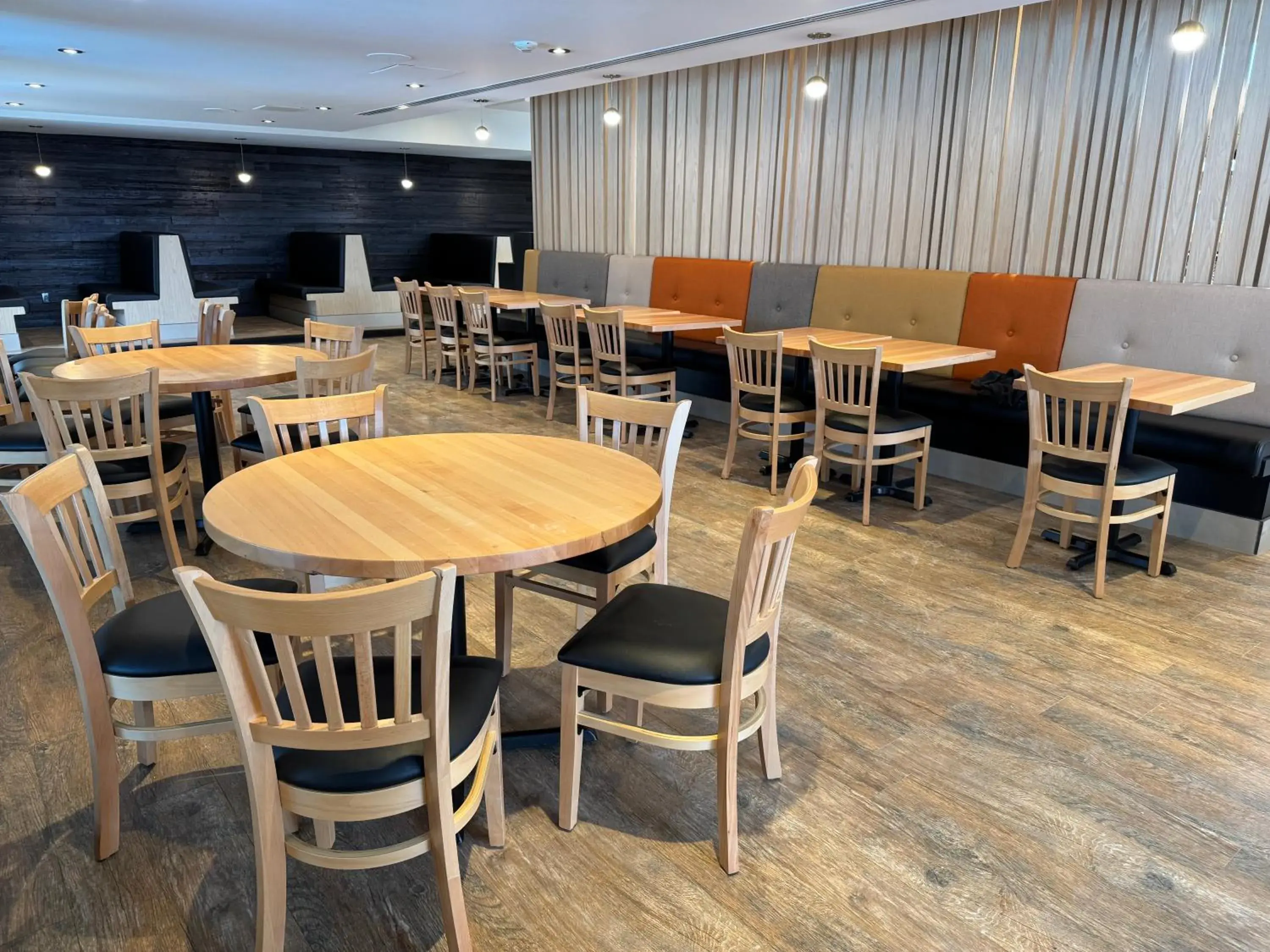 Restaurant/places to eat in Hotel Ruby Foo's Restaurant/places to eat in Hotel Ruby Foo's