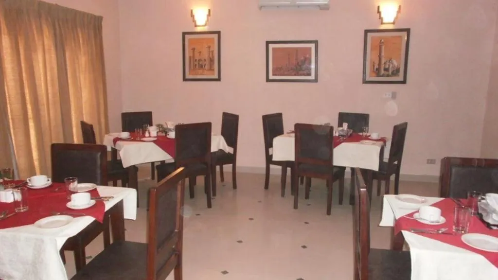 Restaurant/places to eat in Hotel One Bahawalpur