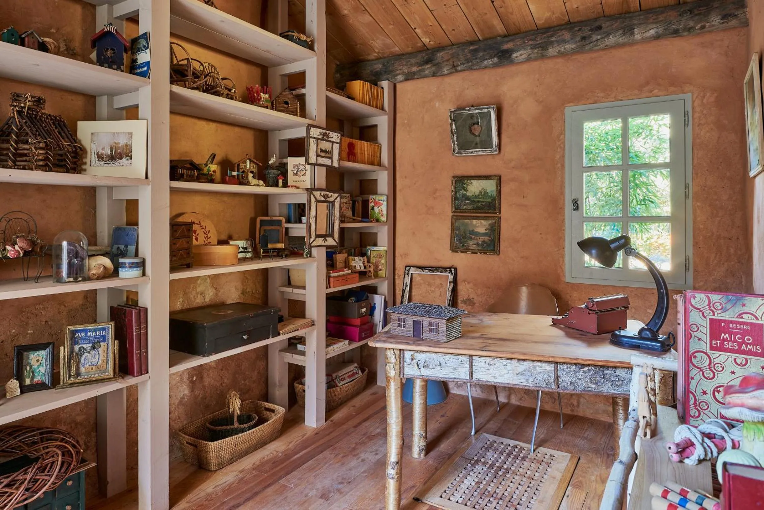 Seating area in Château de Berne