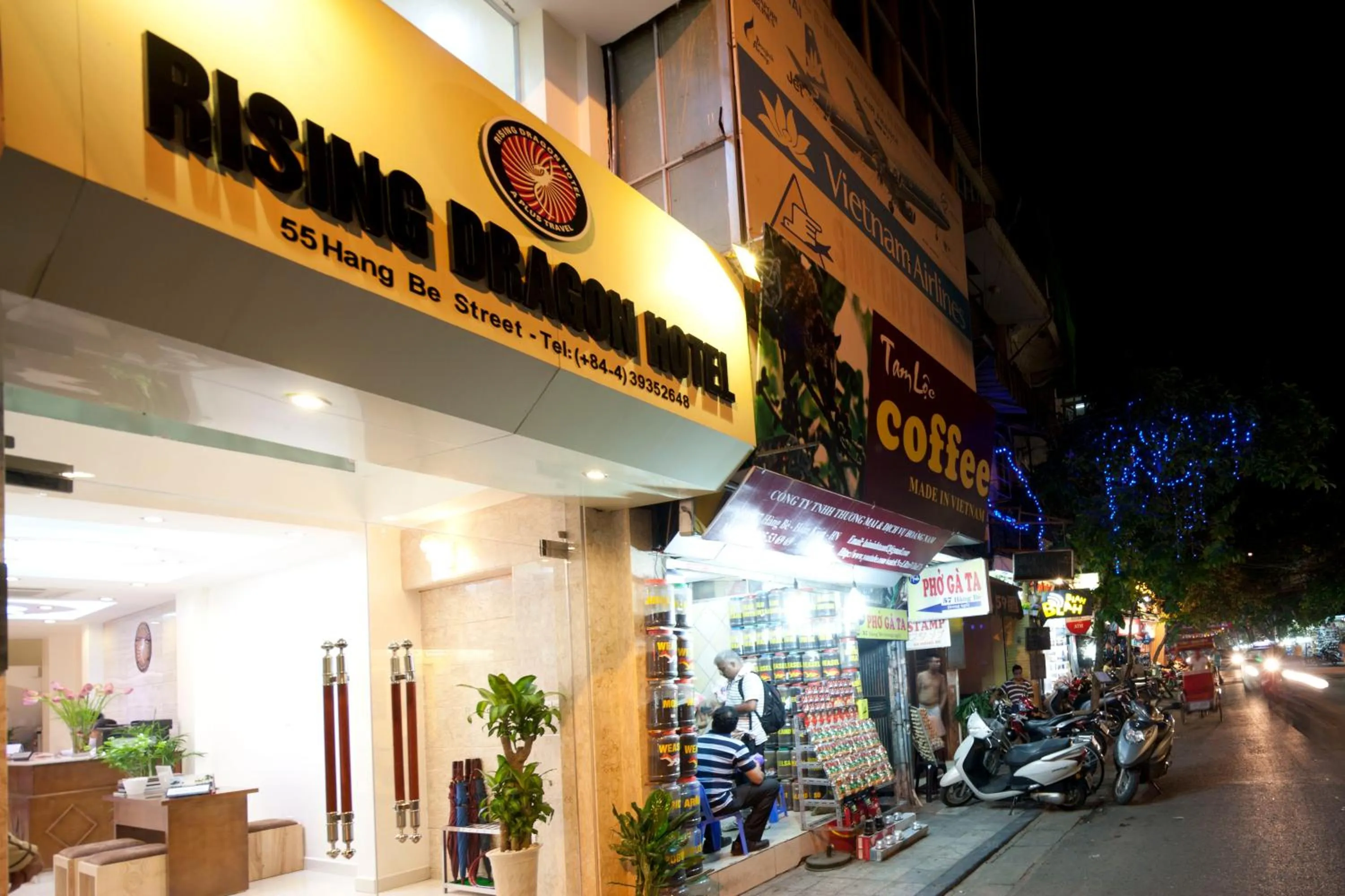 Lobby or reception in Rising Dragon Legend Hotel