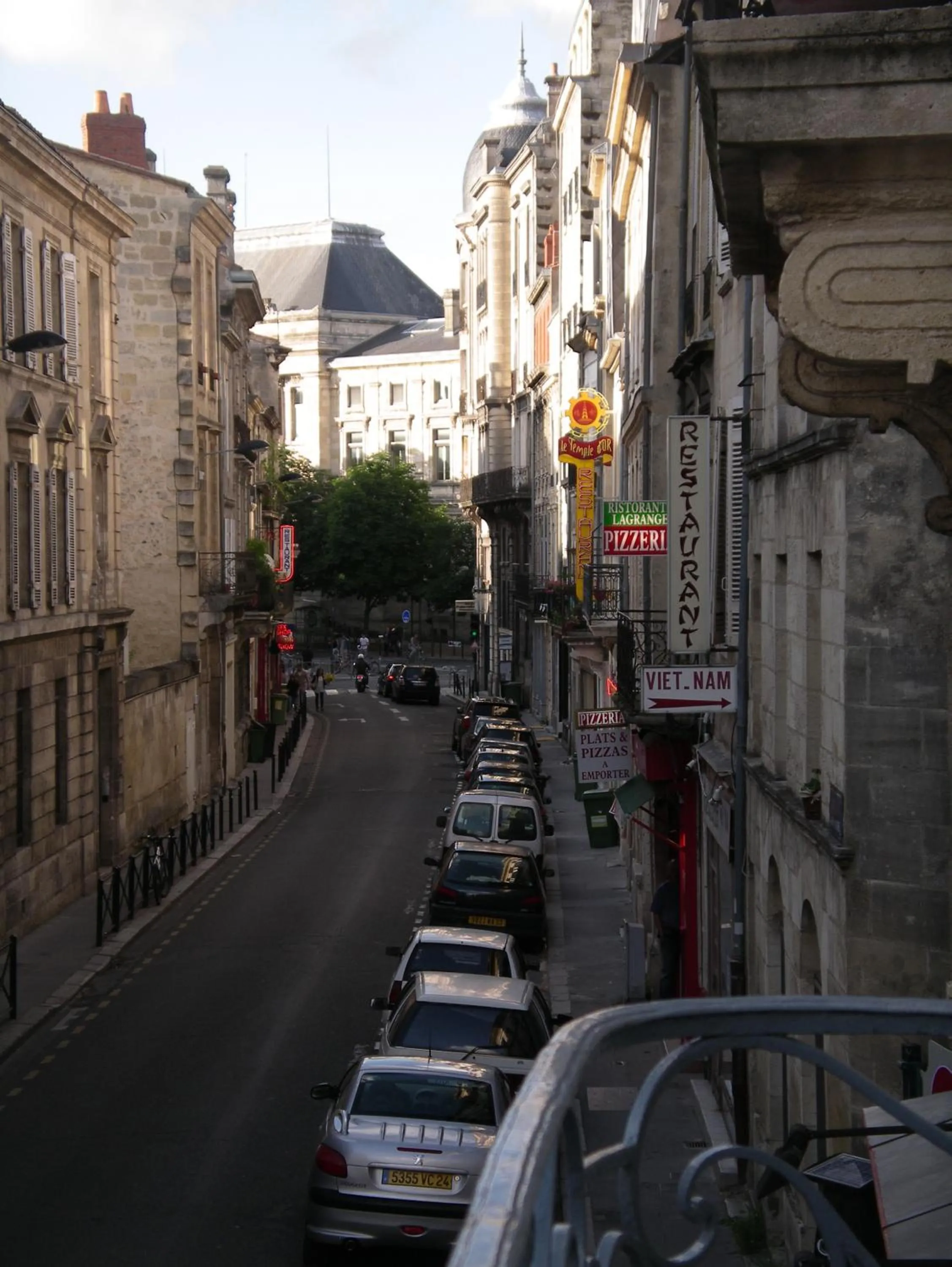 Bird's eye view in L'Invitation au Voyage