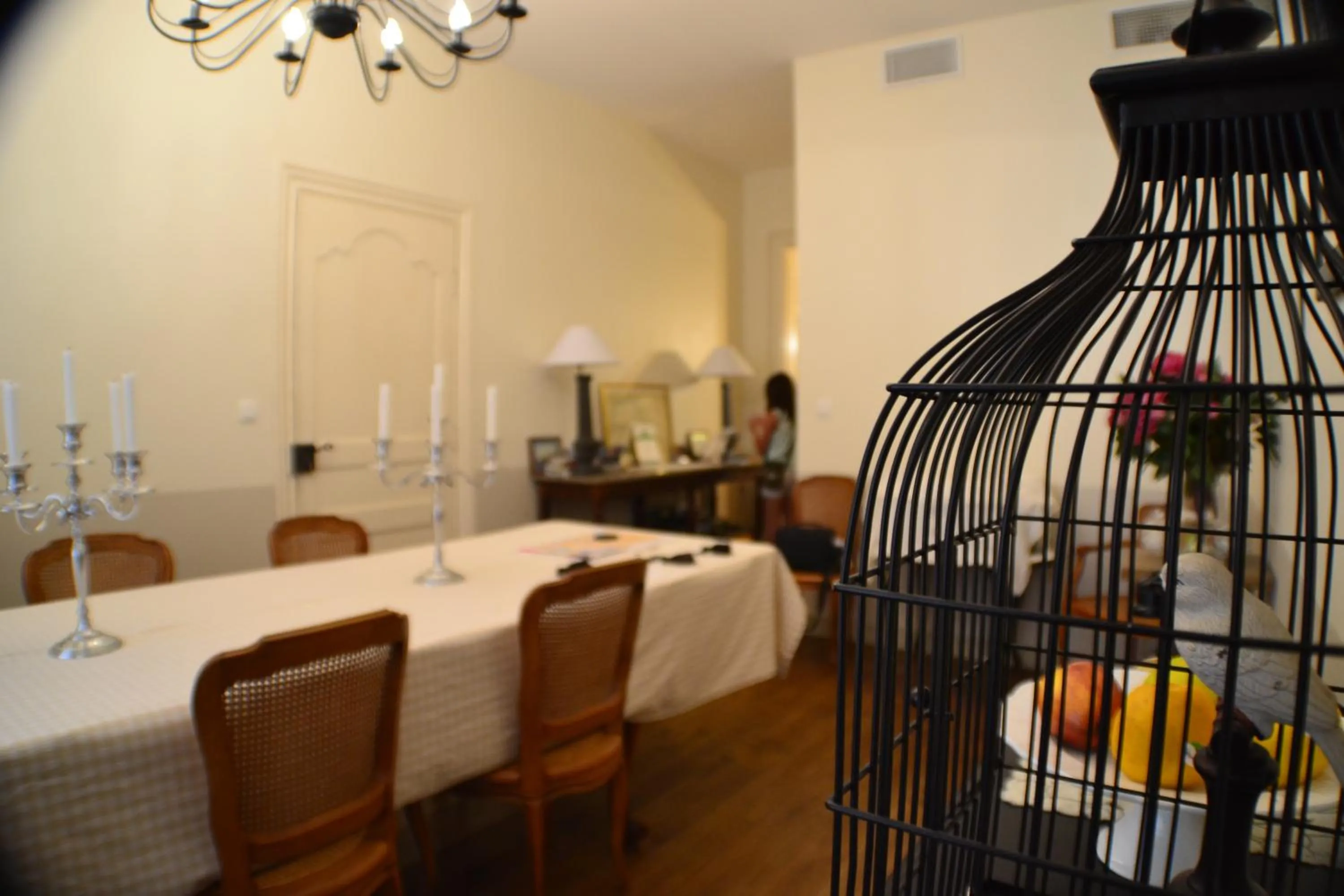 Restaurant/places to eat in L'Invitation au Voyage