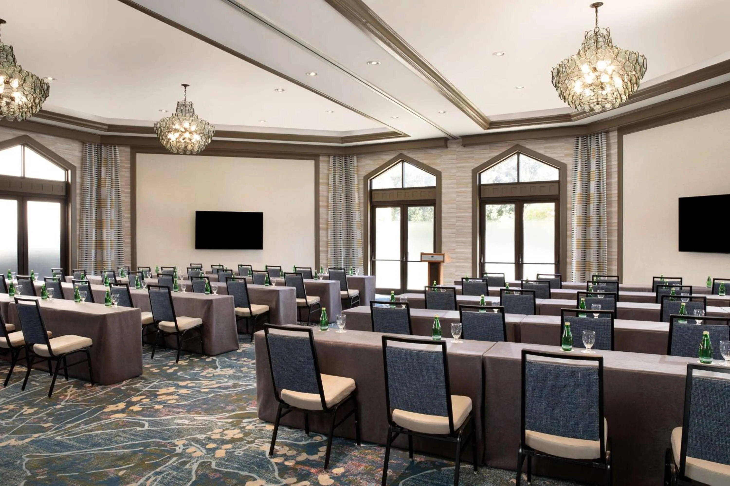 Meeting/conference room in DoubleTree Suites by Hilton Orlando at Disney Springs
