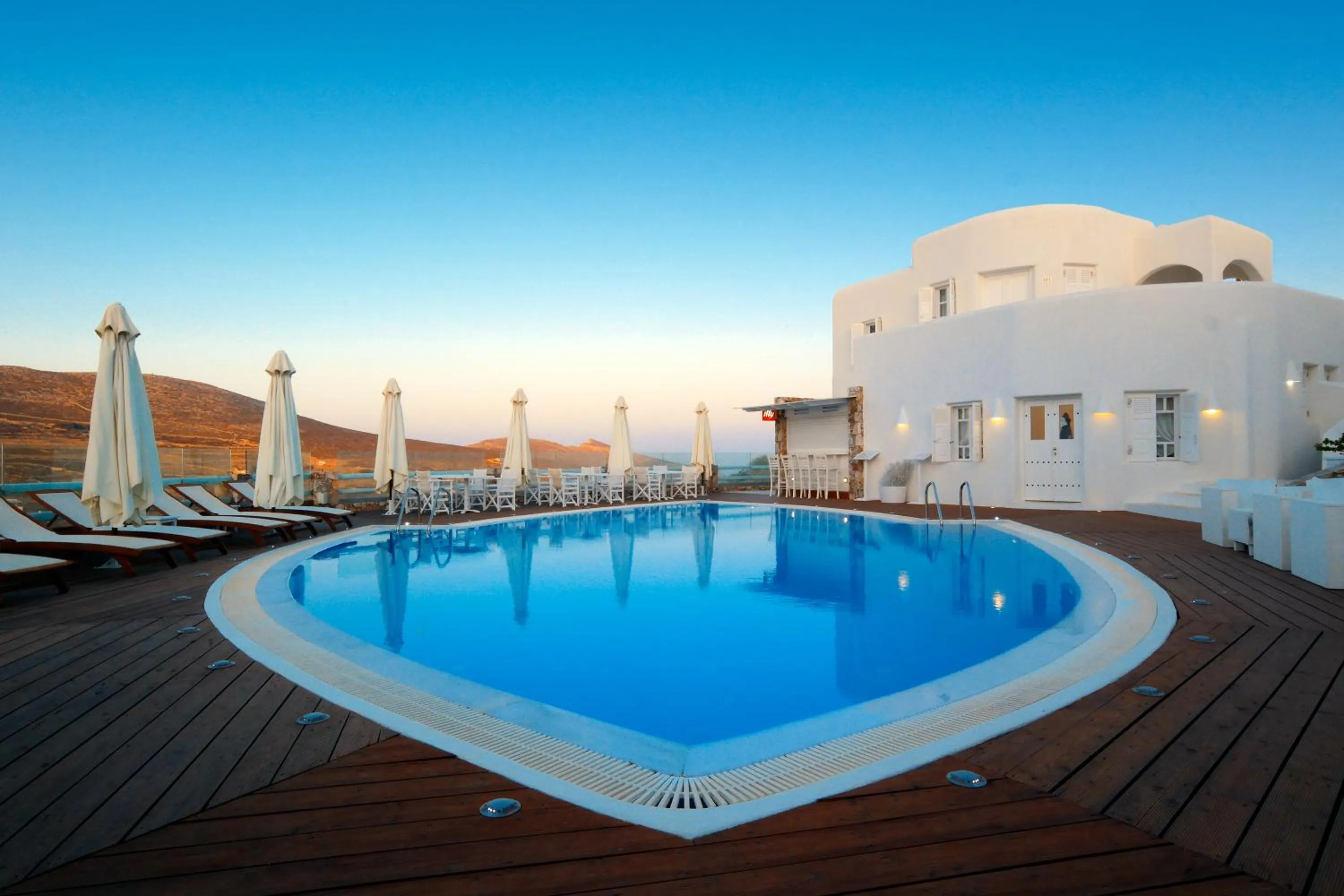 Property building in Aspalathras White Hotel