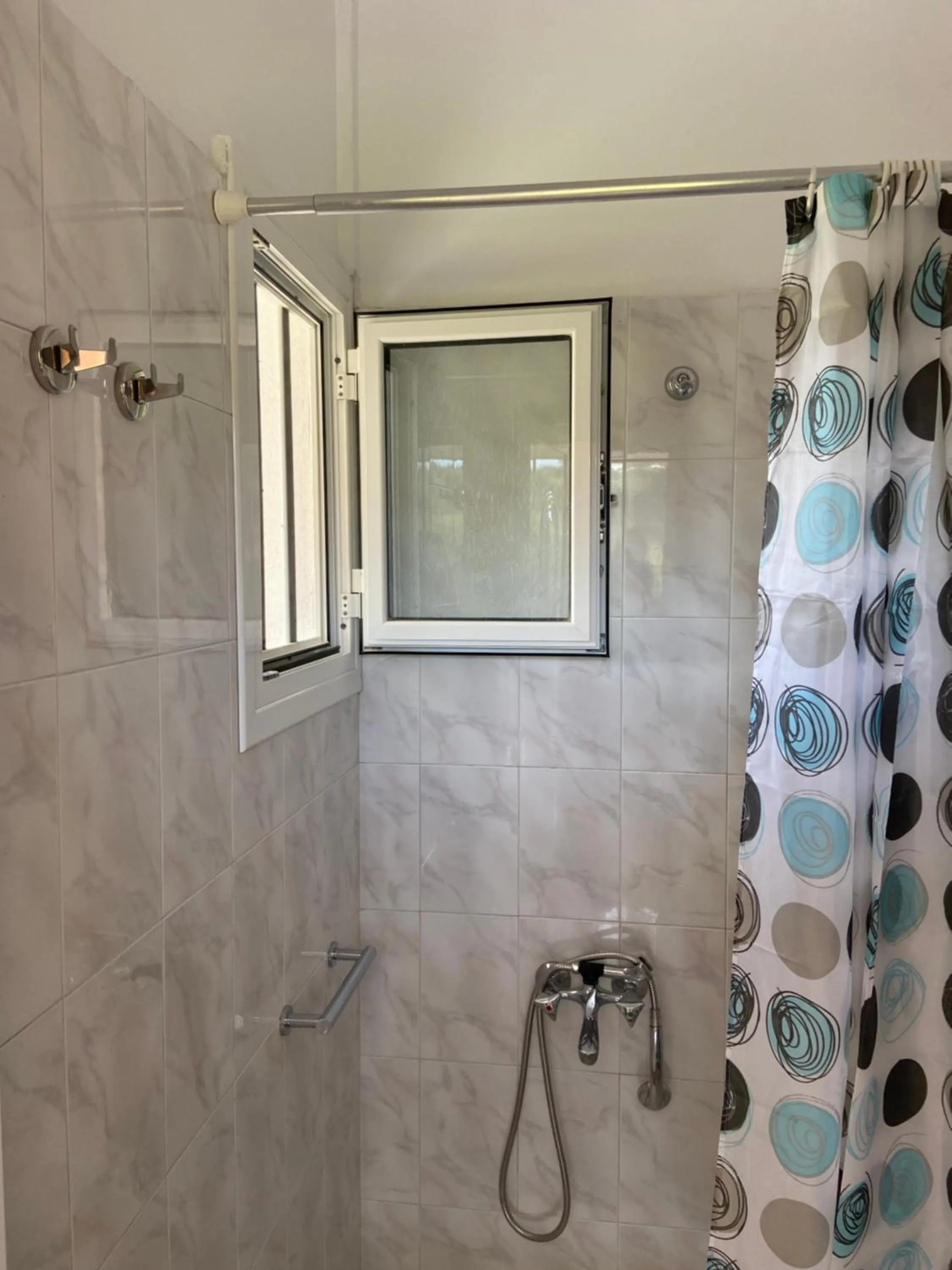 Bathroom in Paradise Studios