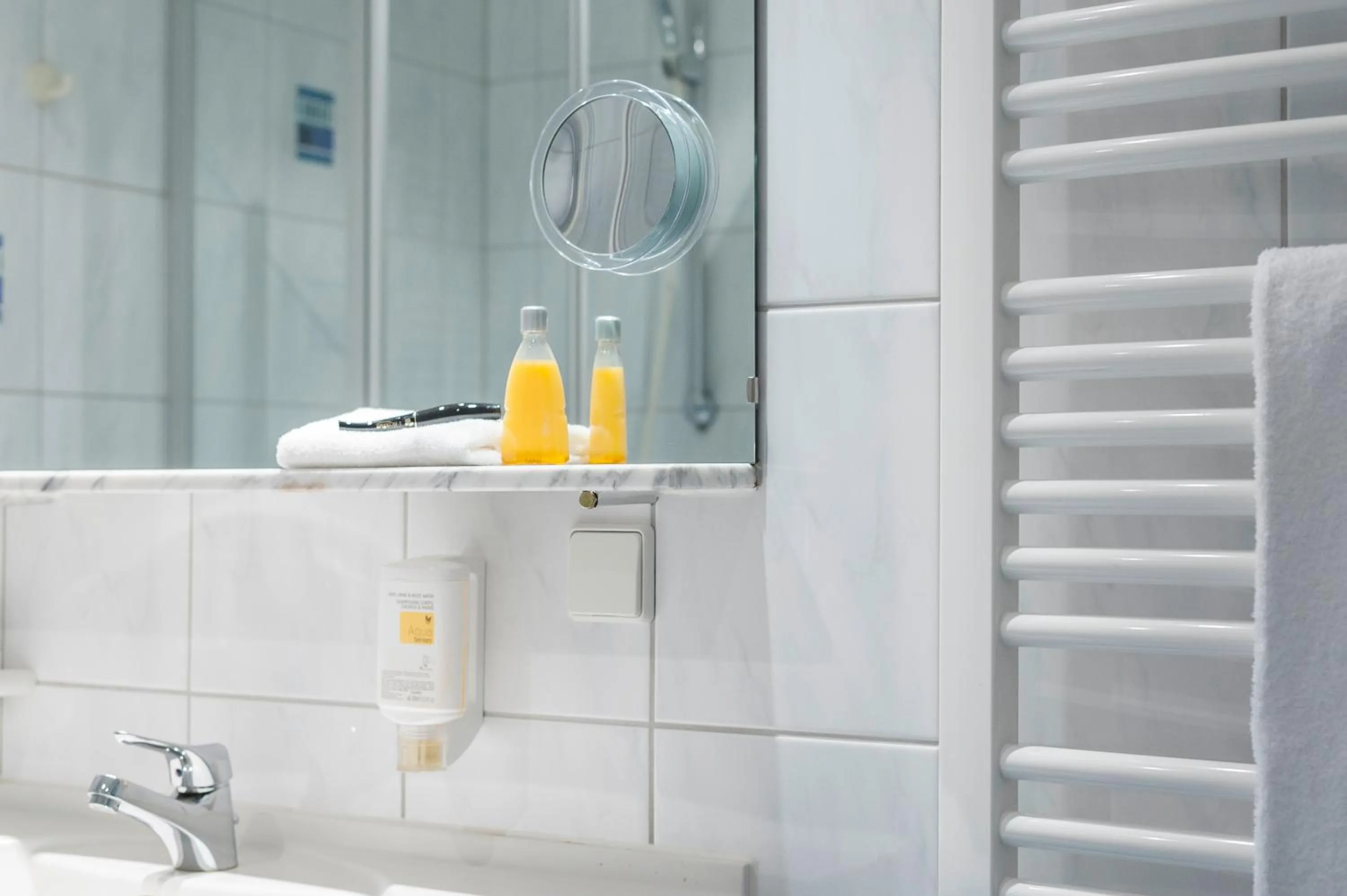 Bathroom in Hotel Monika