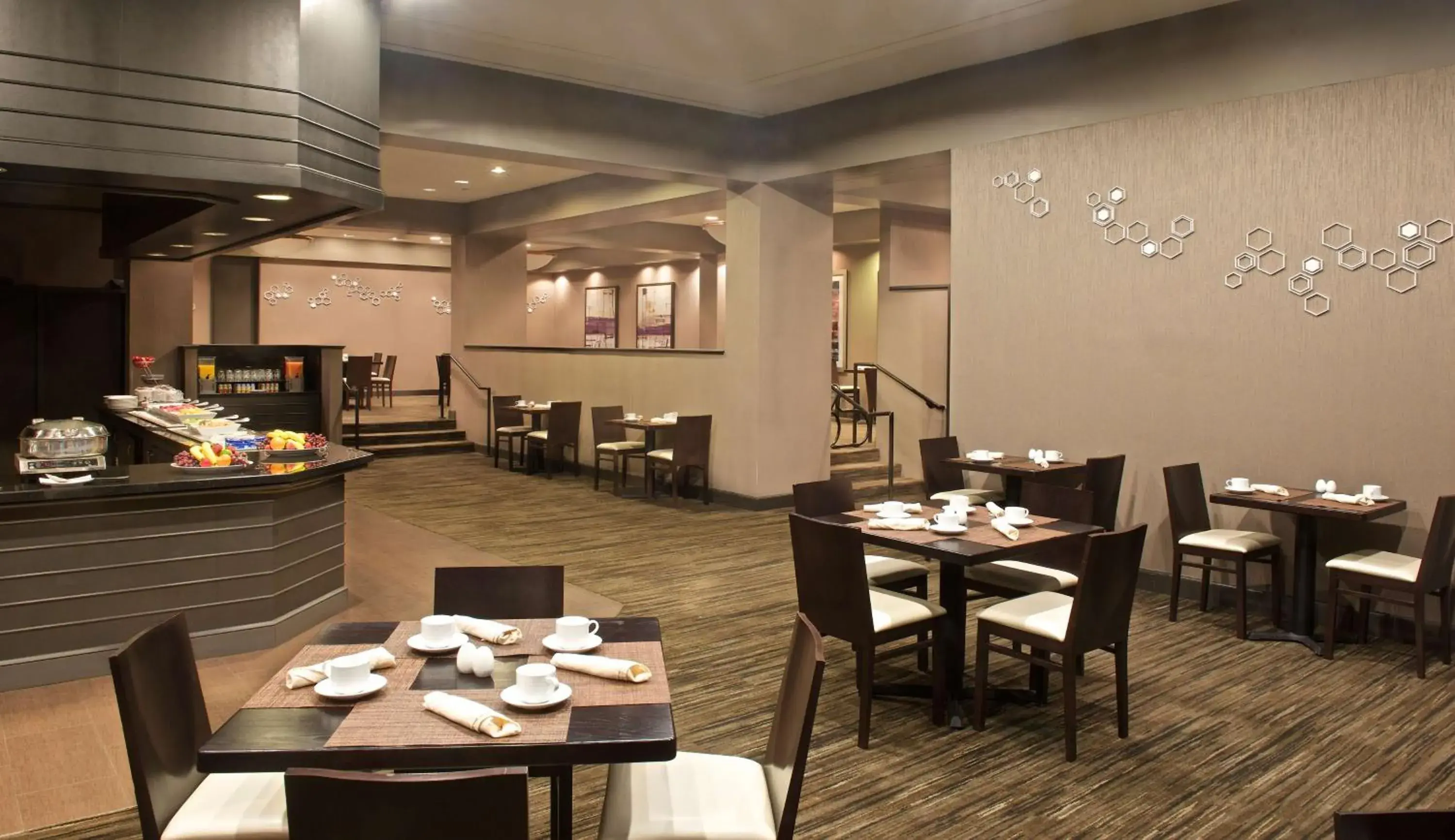 Restaurant/places to eat in Hilton Parsippany Restaurant/places to eat in Hilton Parsippany
