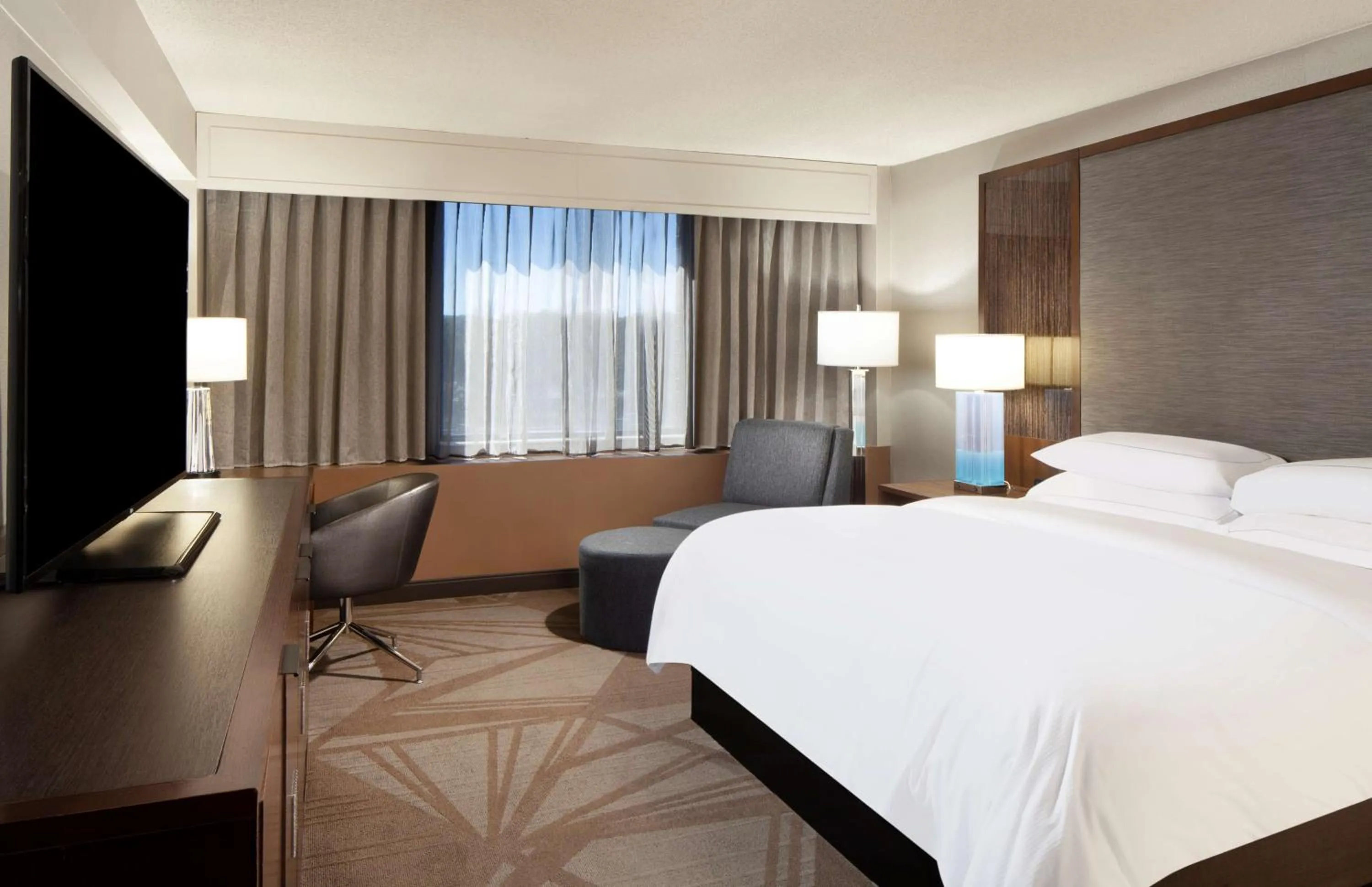 Bedroom, Bed in Hilton Parsippany