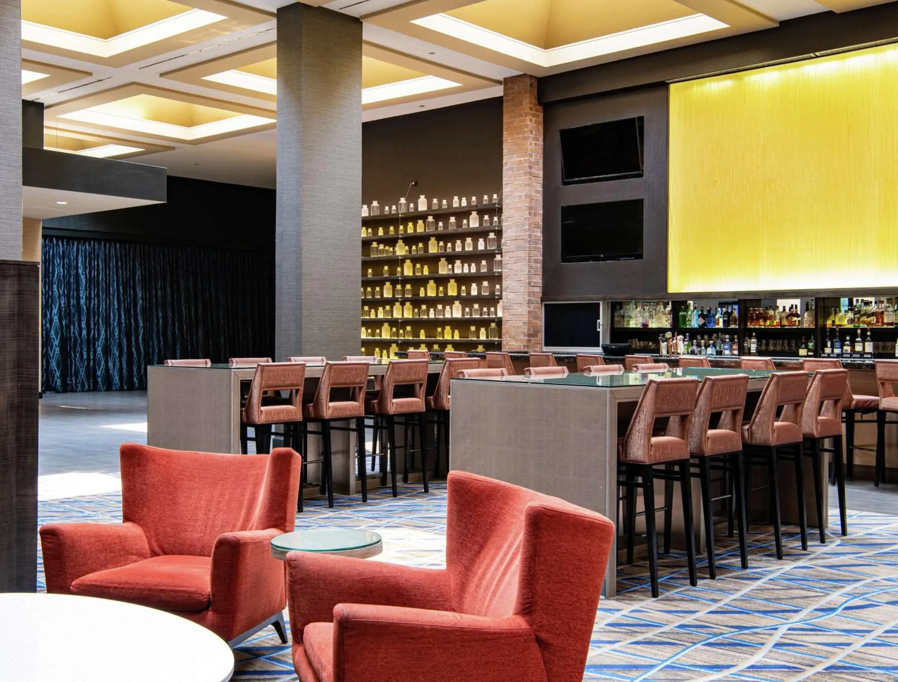Lounge or bar in Hilton Parsippany Lounge or bar in Hilton Parsippany