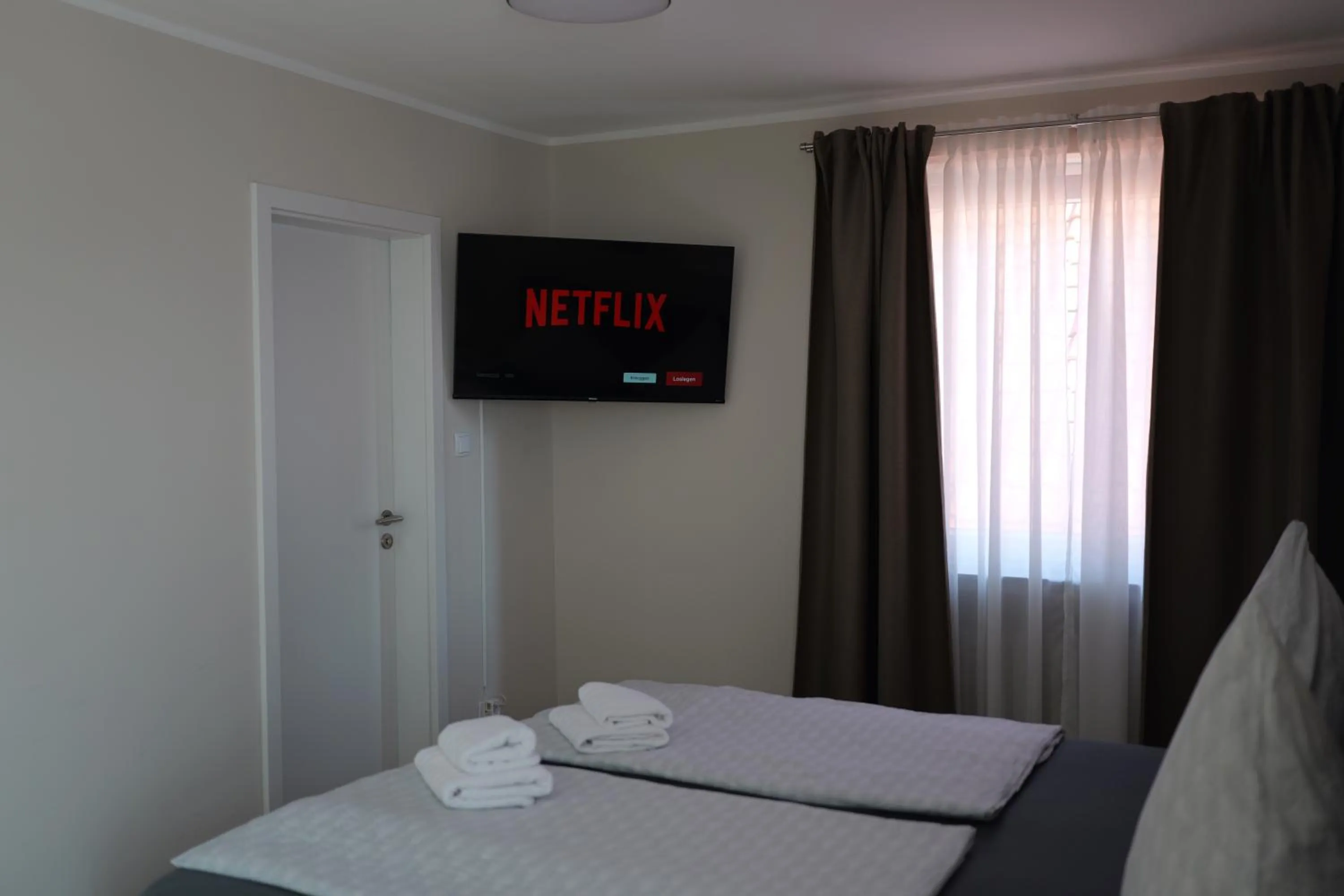 TV and multimedia, Bed in Hotel Milano