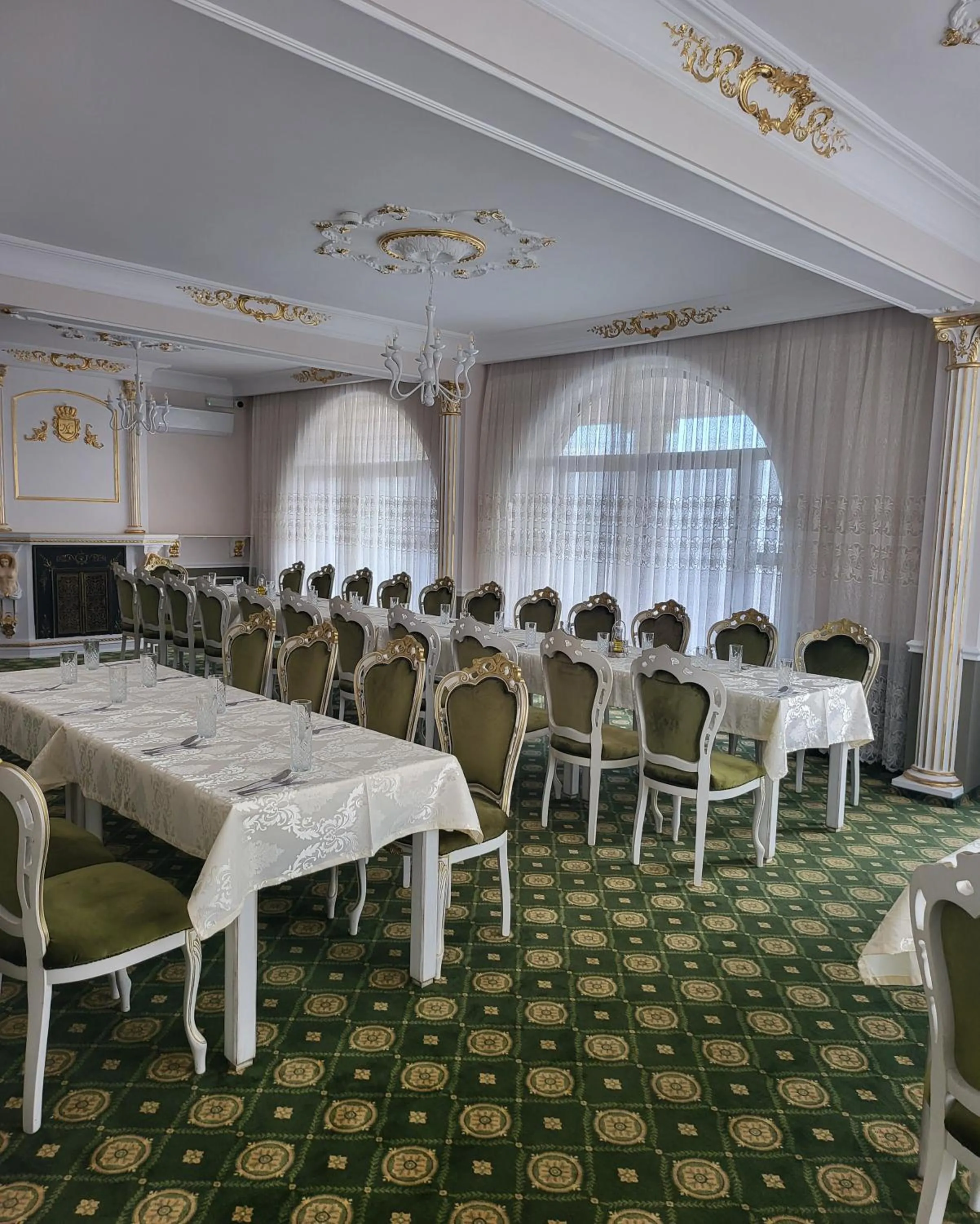 Restaurant/places to eat in Regal Beius