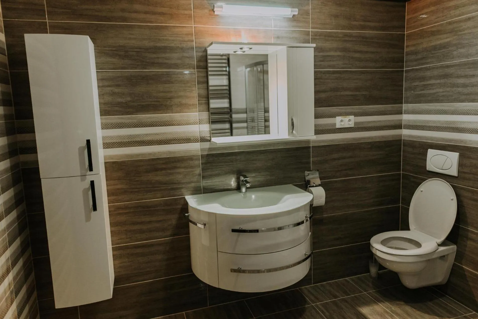 Bathroom in Regal Beius