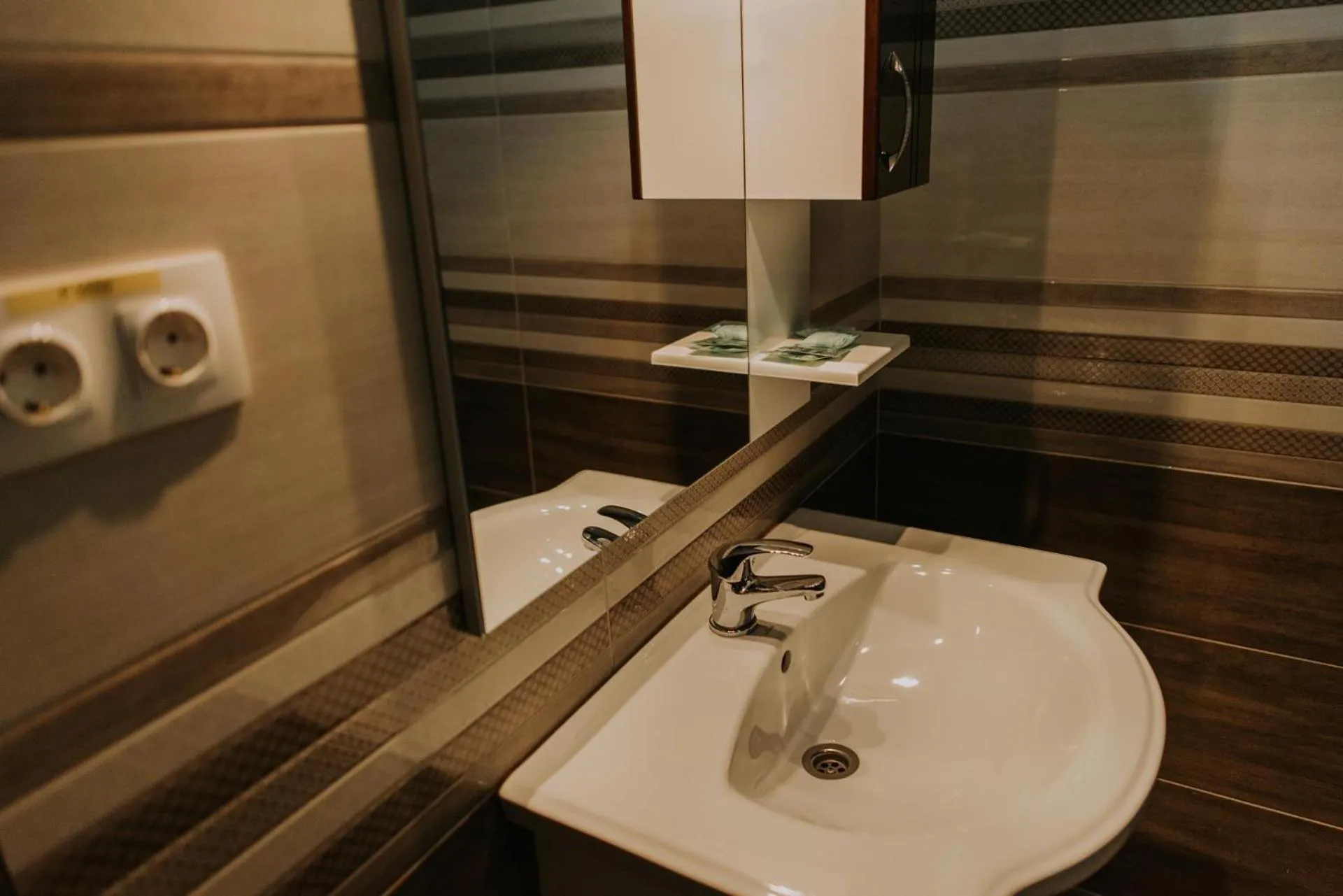 Bathroom in Regal Beius