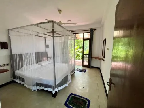 Sky Mountain Café with seaview