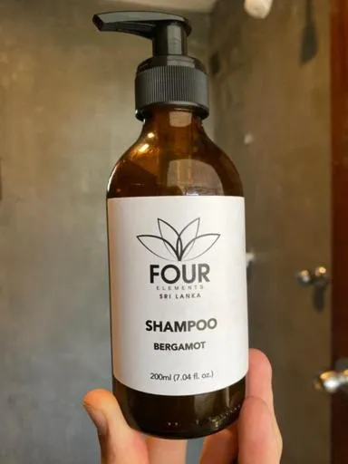 Bathroom in Sky Mountain Café with seaview