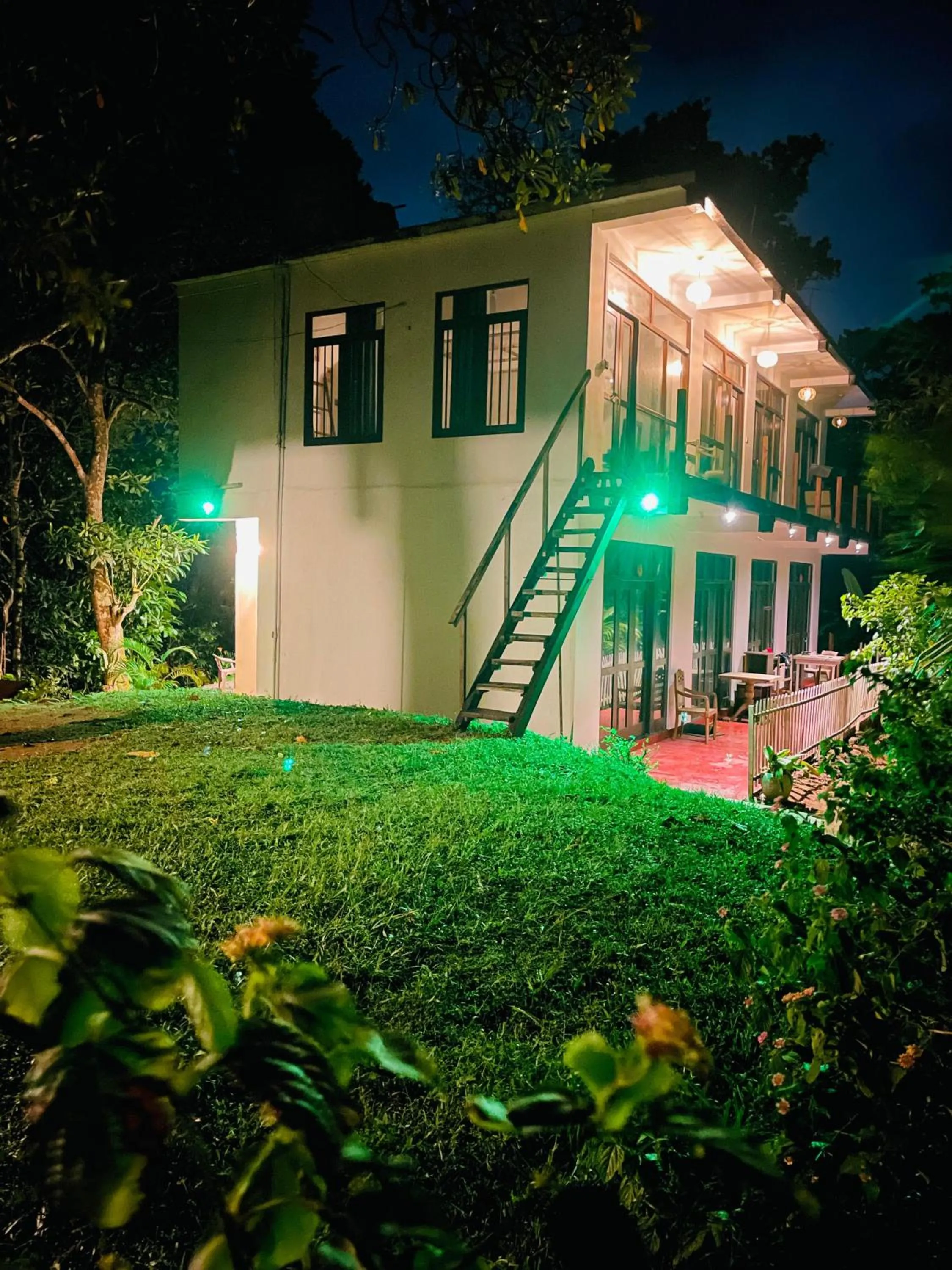 Property building in Sky Mountain Café with seaview