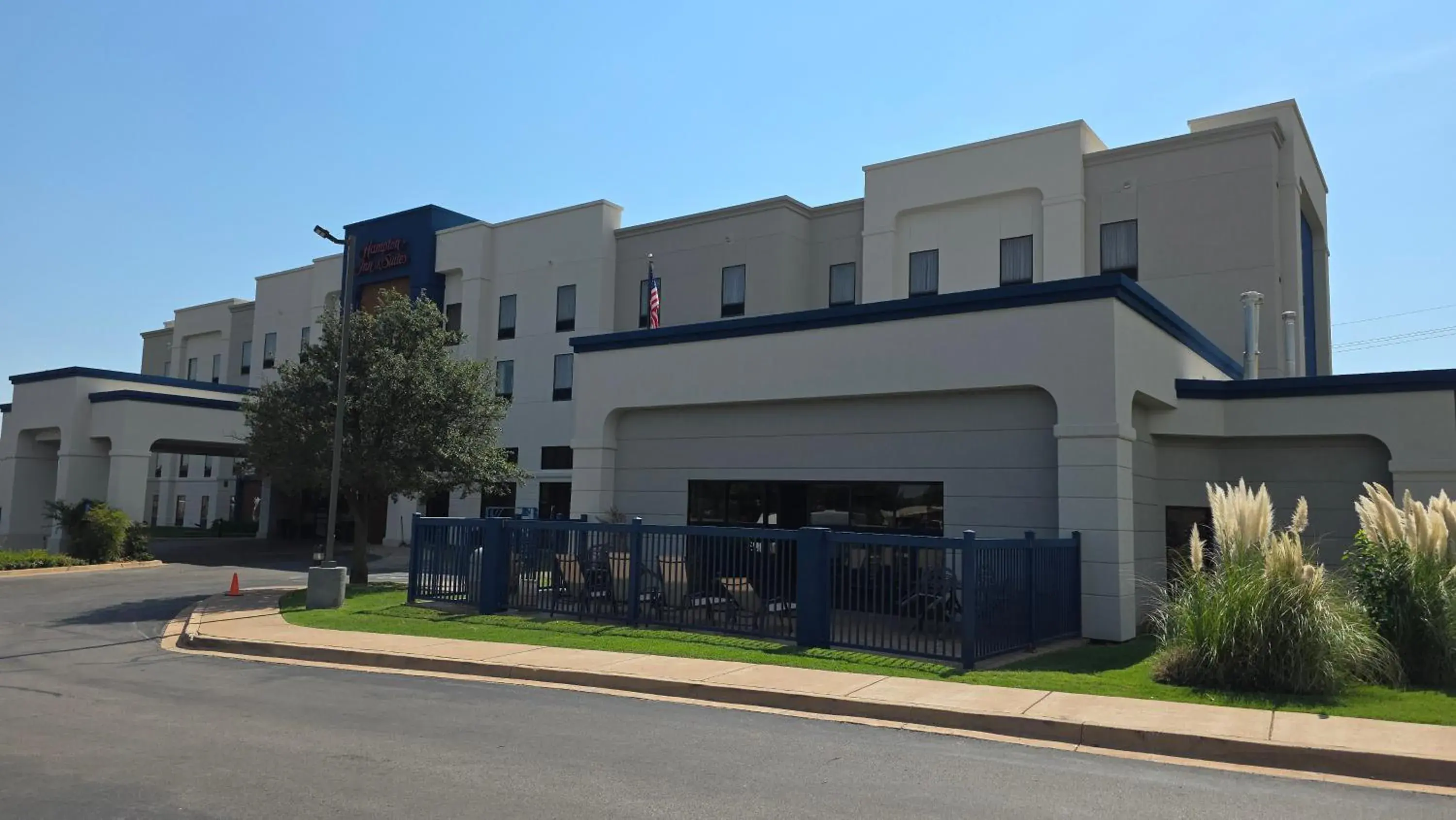 Property building in Hampton Inn & Suites Lawton Property building in Hampton Inn & Suites Lawton