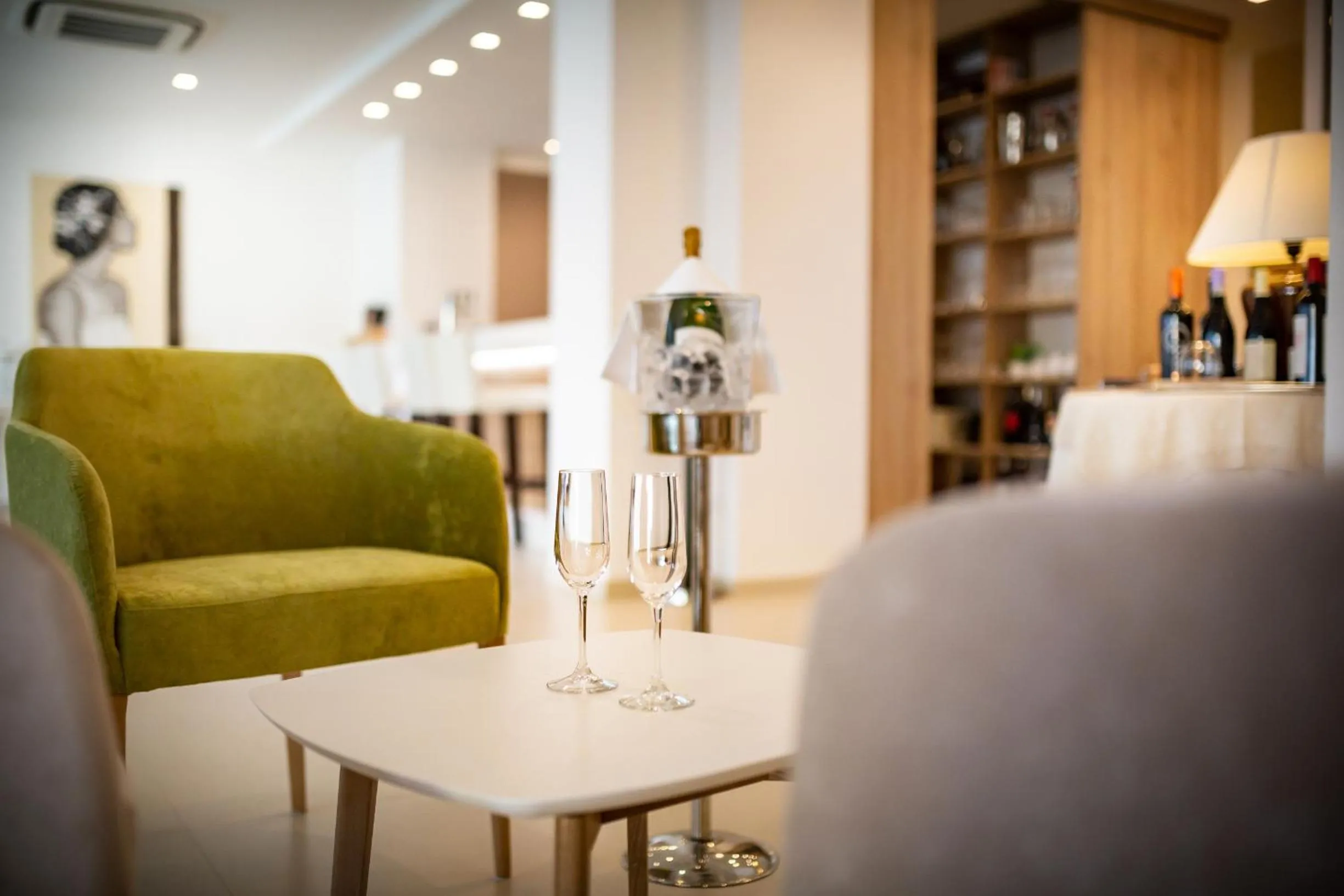 Lounge or bar in International Beach Hotel