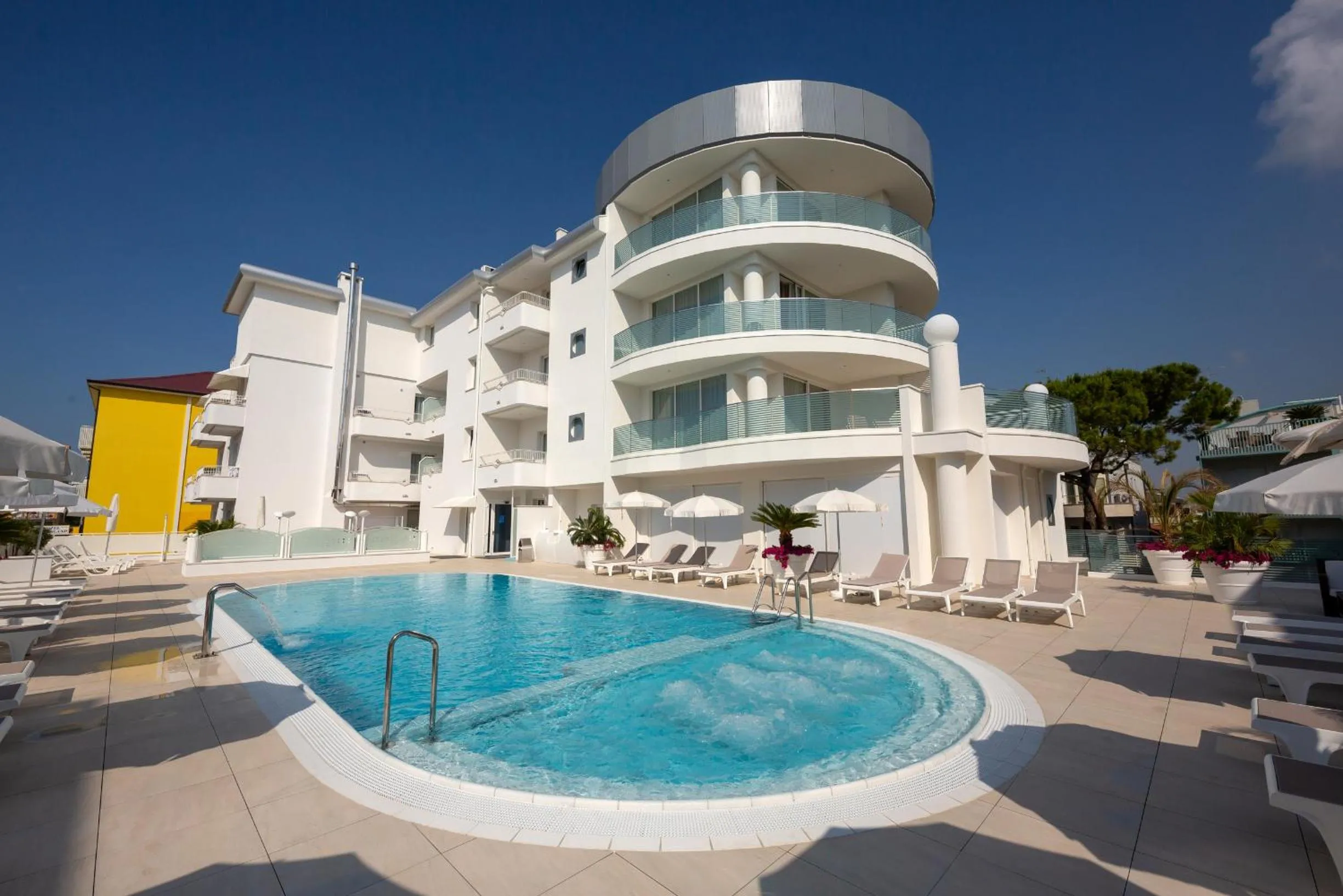 Pool view in International Beach Hotel