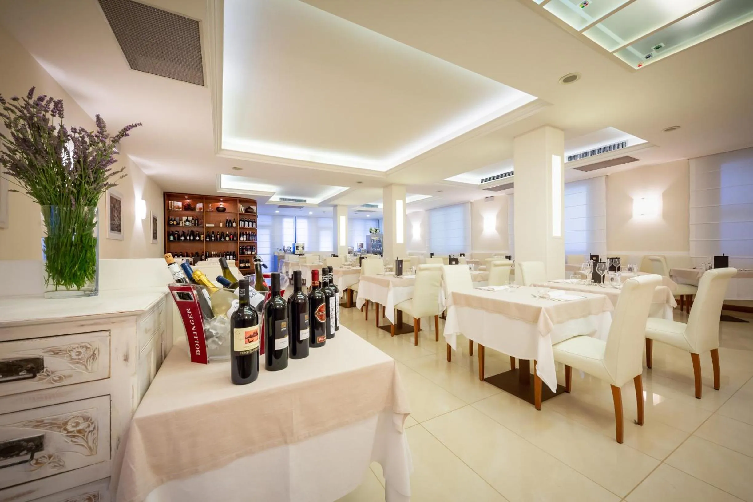 Dining area in International Beach Hotel