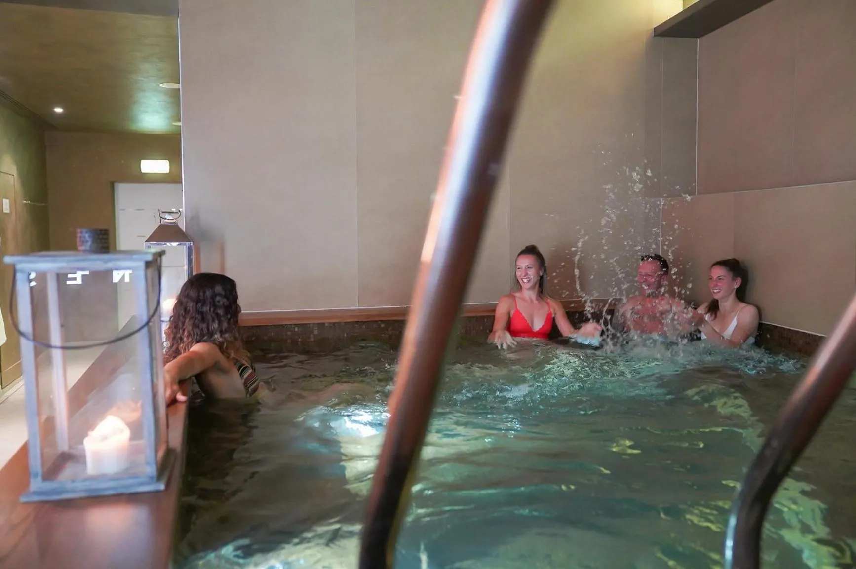 Hot Tub in International Beach Hotel