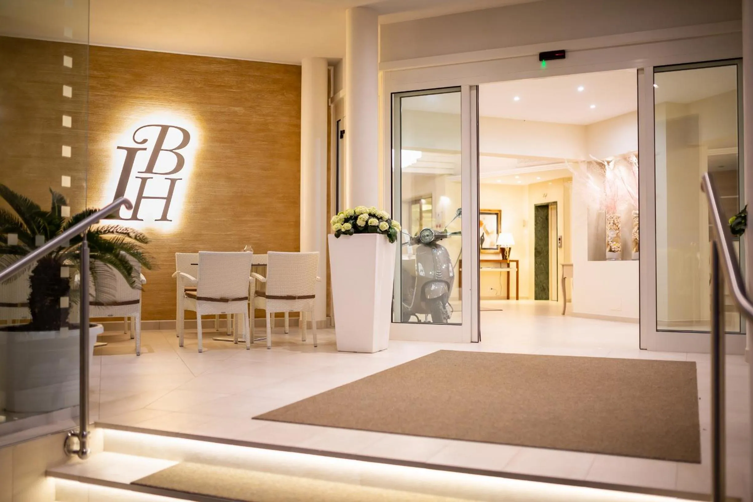 Facade/entrance in International Beach Hotel