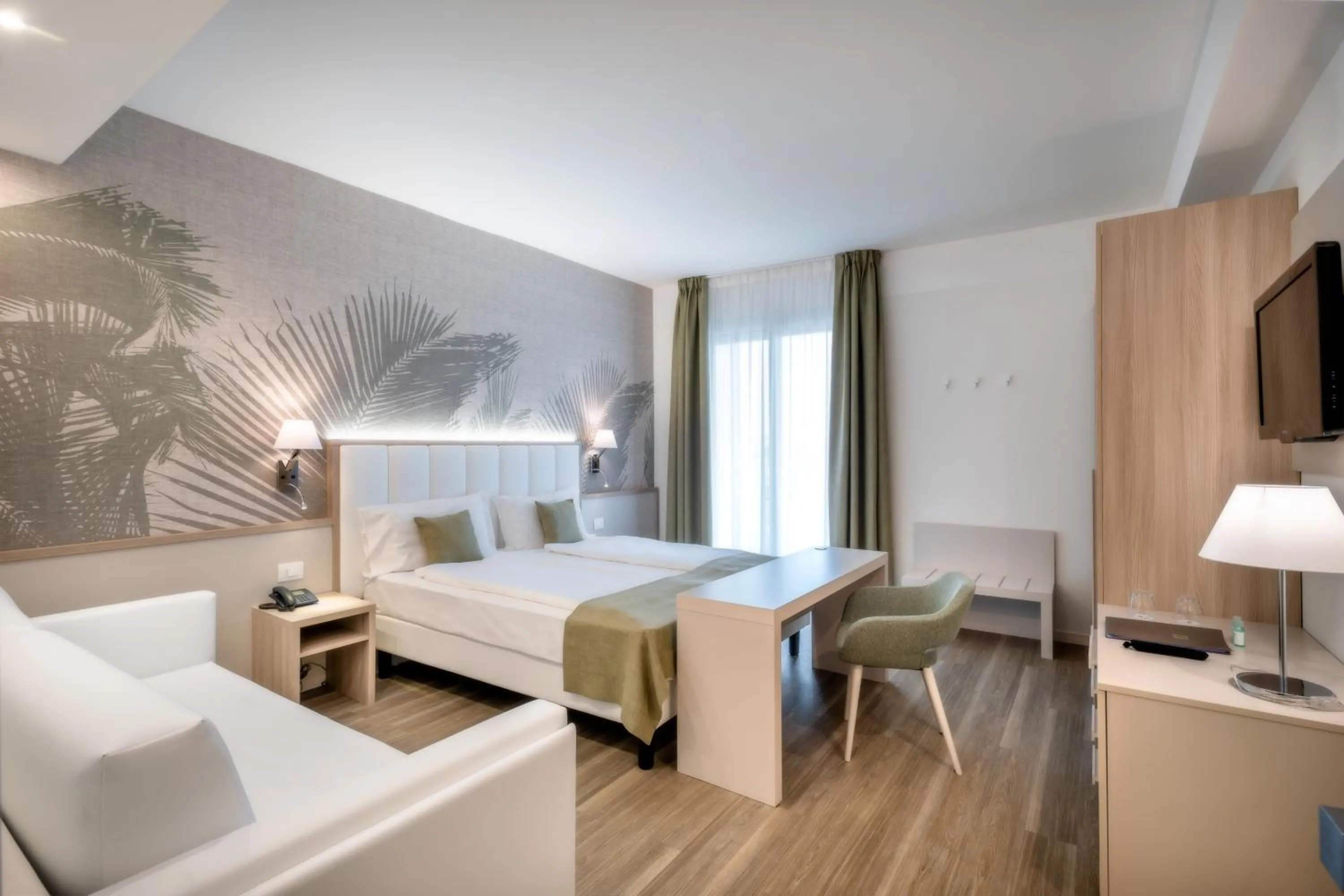 Bed in International Beach Hotel