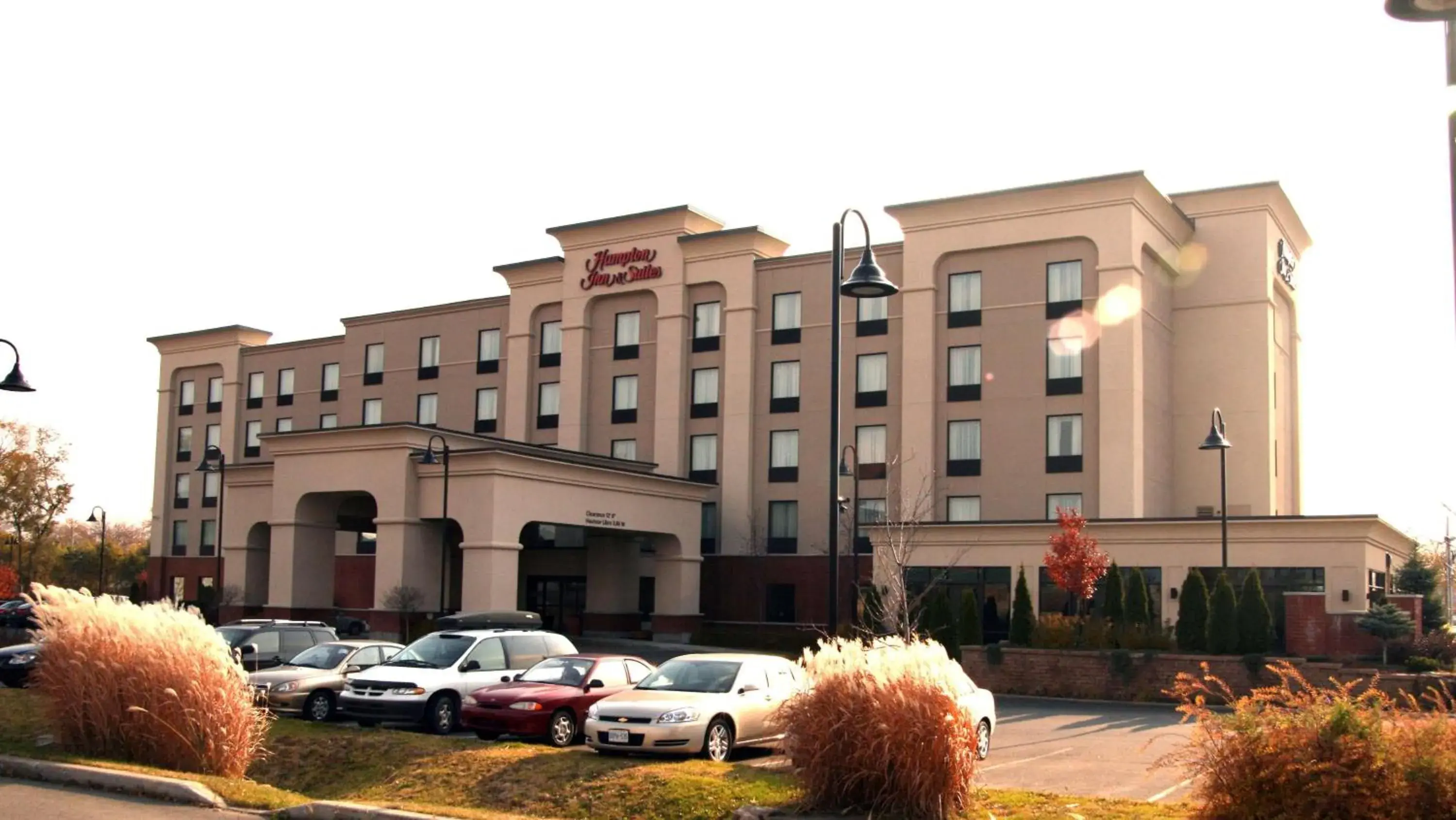 Property building in Hampton Inn & Suites Laval Property building in Hampton Inn & Suites Laval