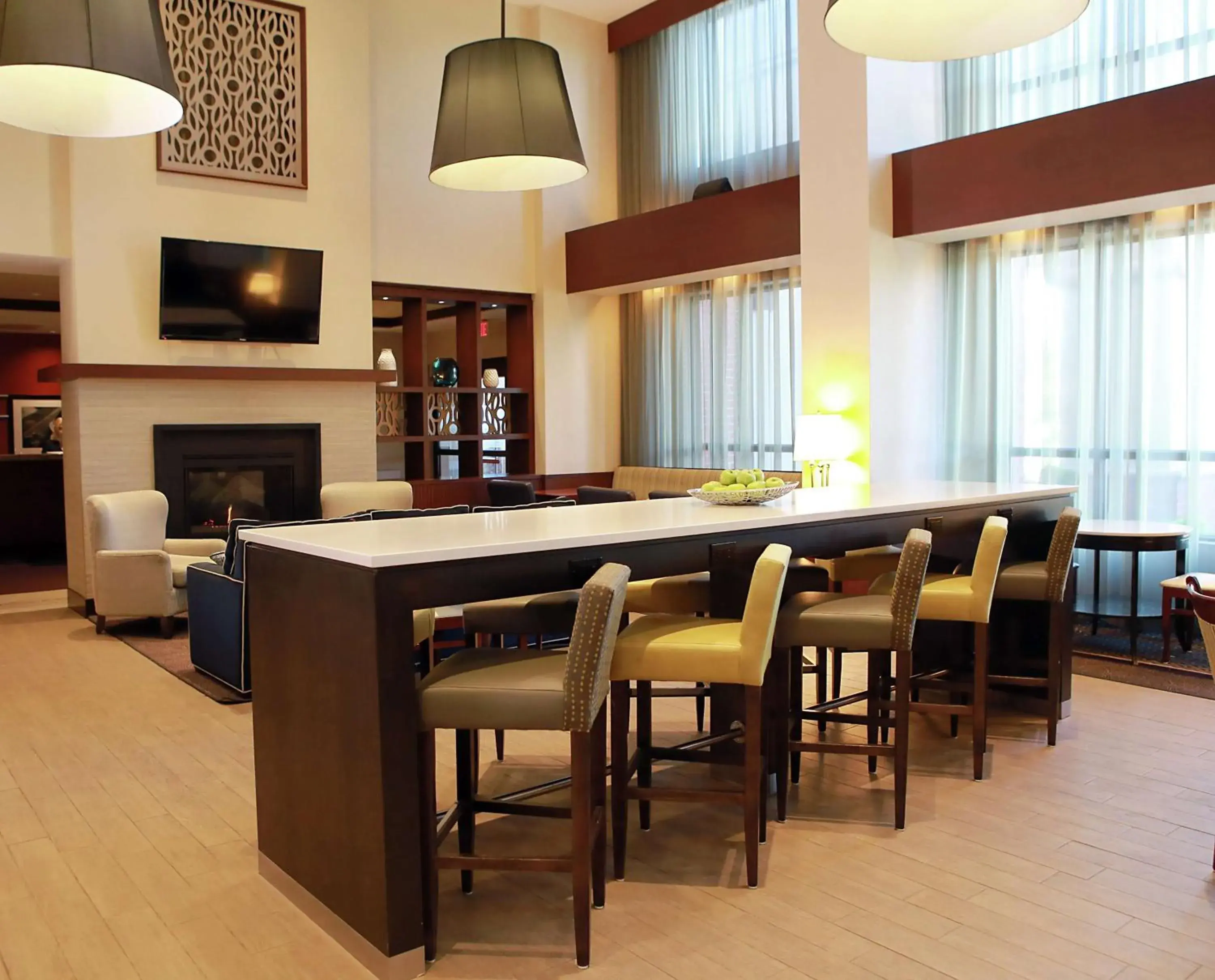 Lobby or reception in Hampton Inn & Suites Laval Lobby or reception in Hampton Inn & Suites Laval