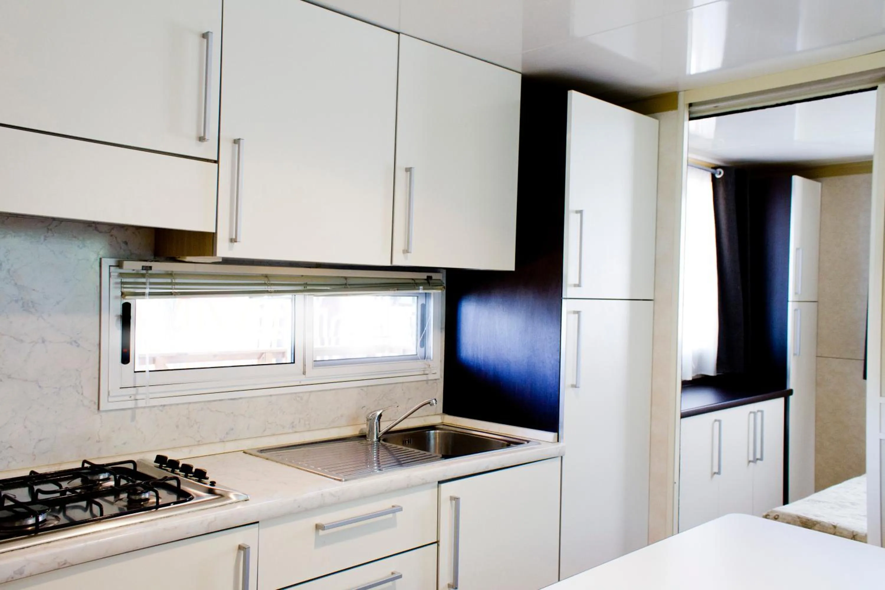 Kitchen or kitchenette in Camping La Focetta Sicula