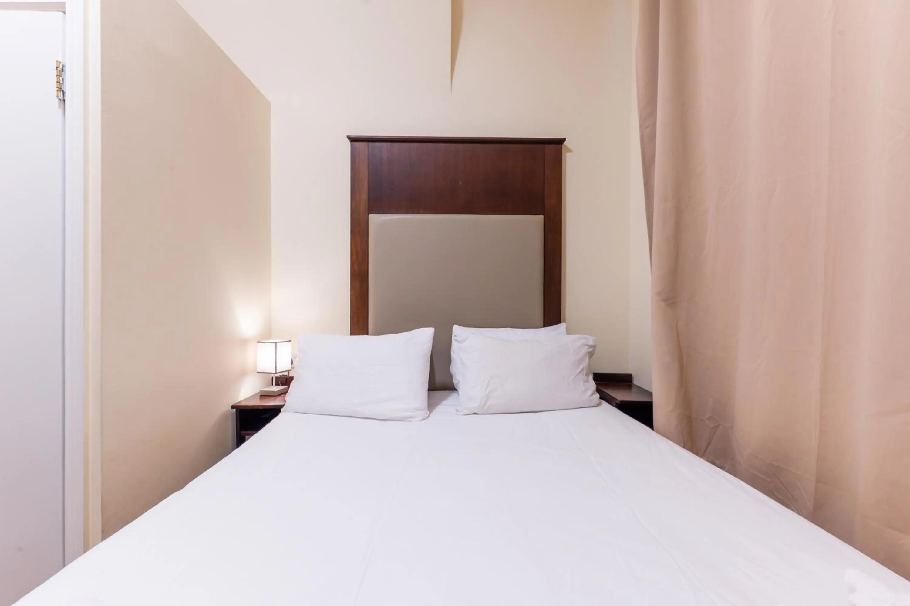 Bed in Astoria Hotel