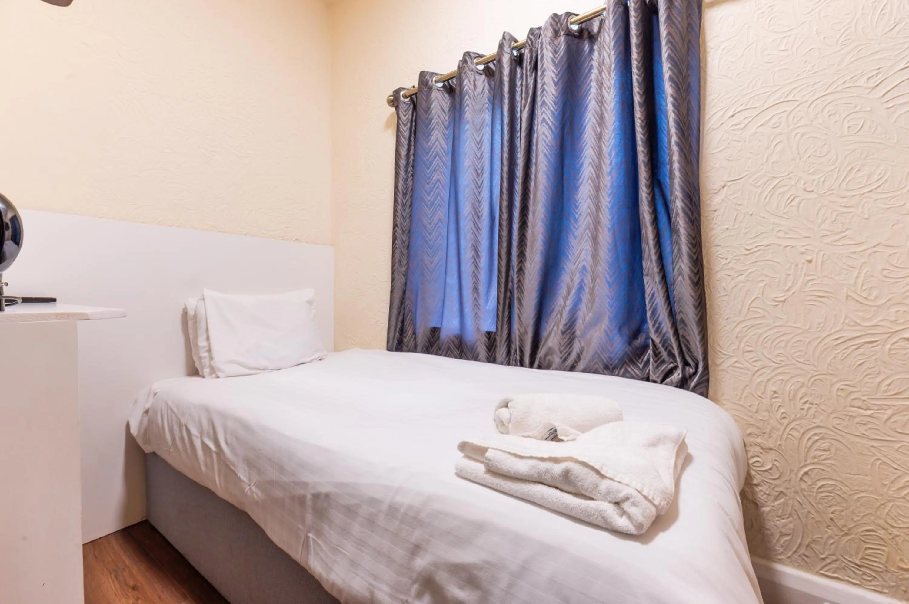 Bed in Astoria Hotel