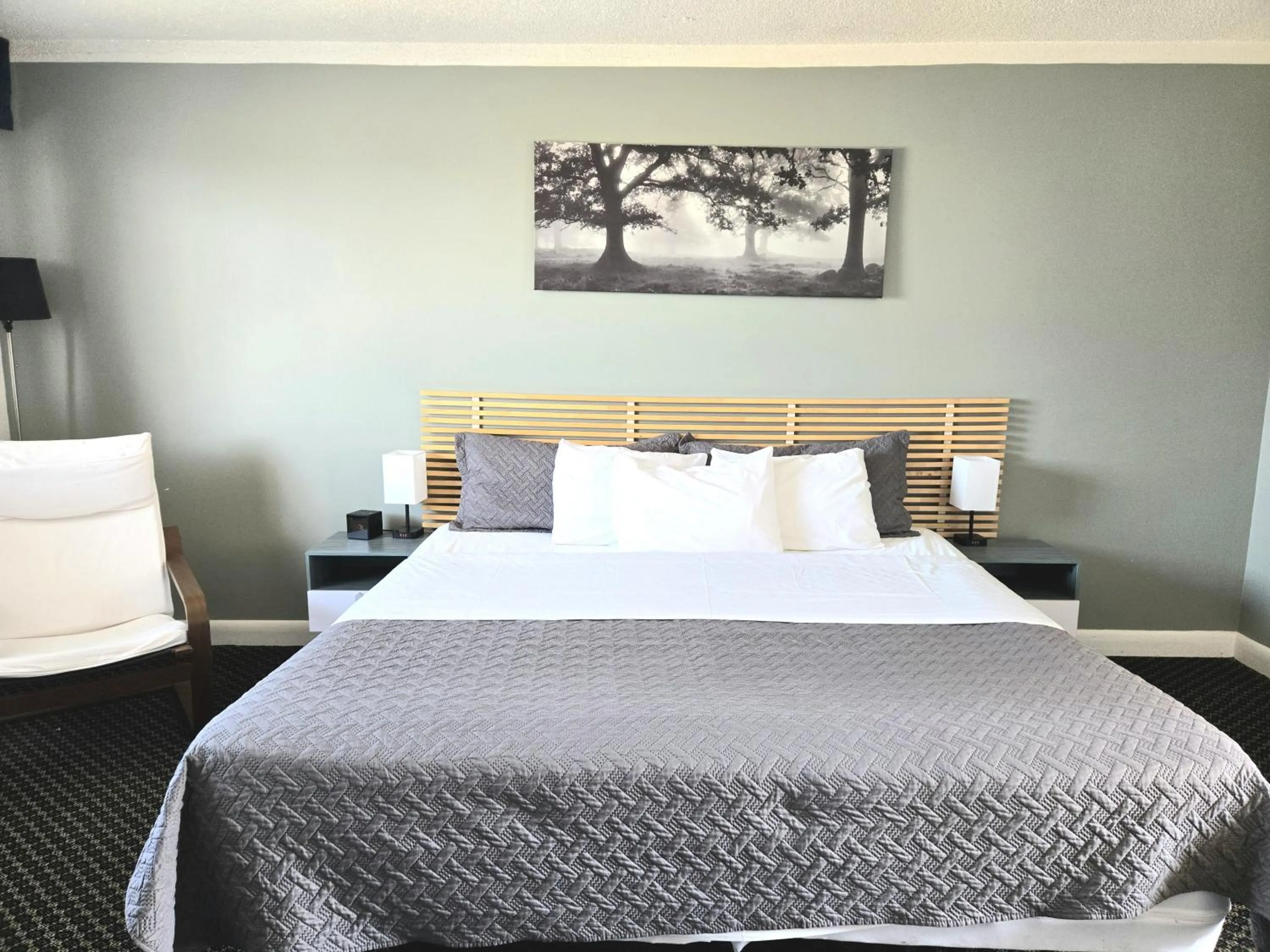 Bedroom, Bed in Lord Nelson Motel