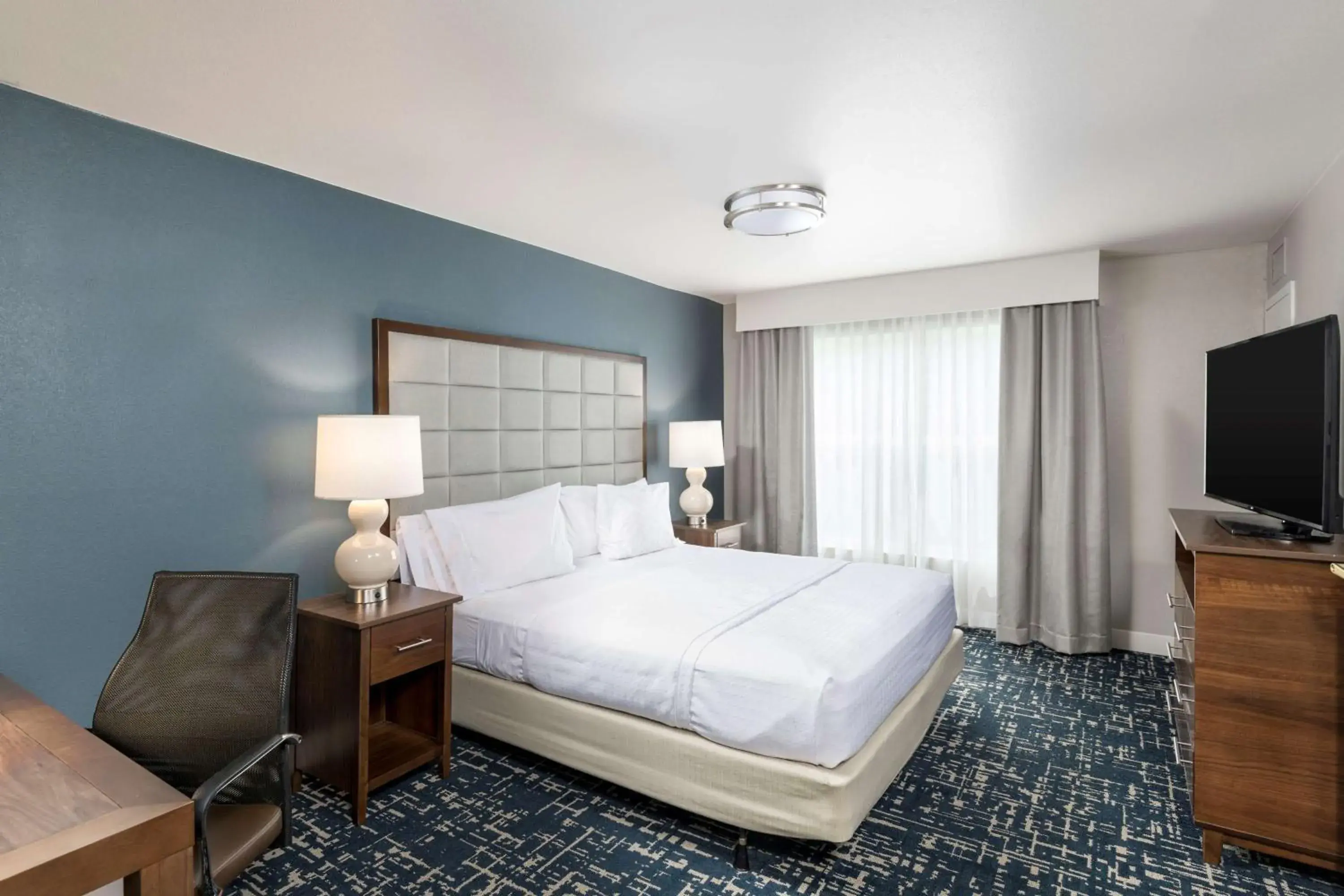 Bed in Homewood Suites by Hilton Mount Laurel Bed in Homewood Suites by Hilton Mount Laurel