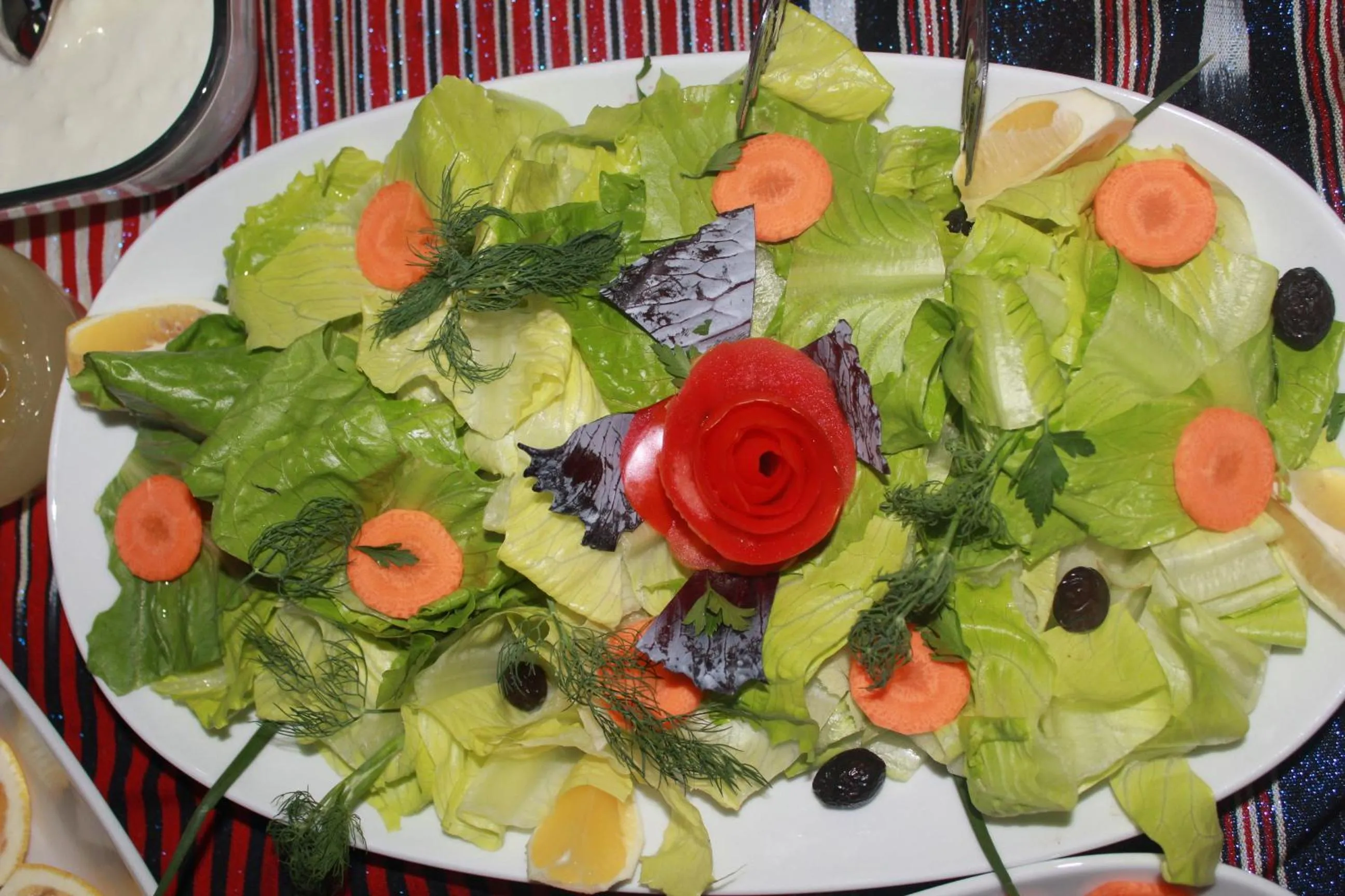 Restaurant/places to eat in Ayderoom Hotel