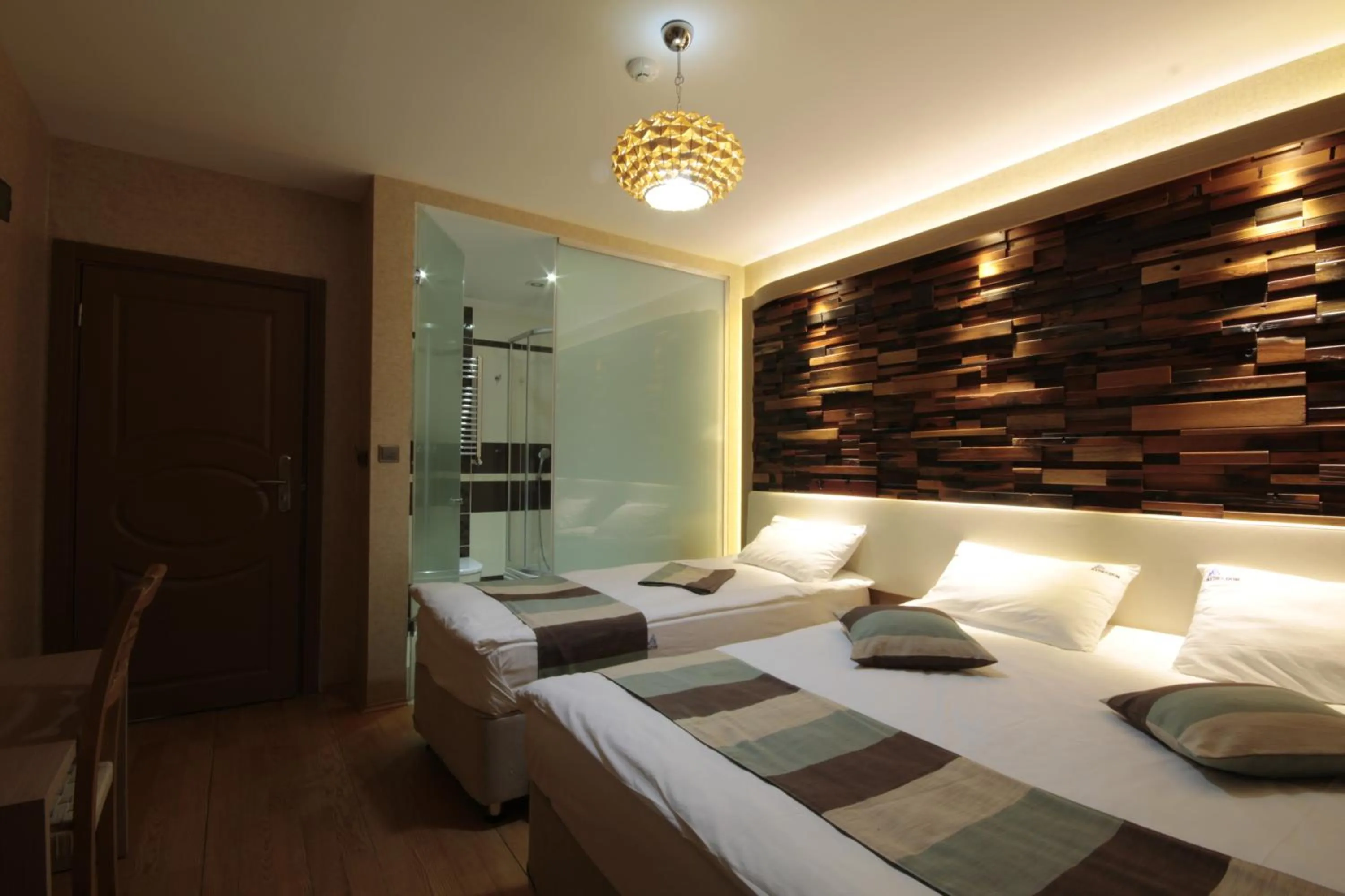 Photo of the whole room, Bed in Ayderoom Hotel