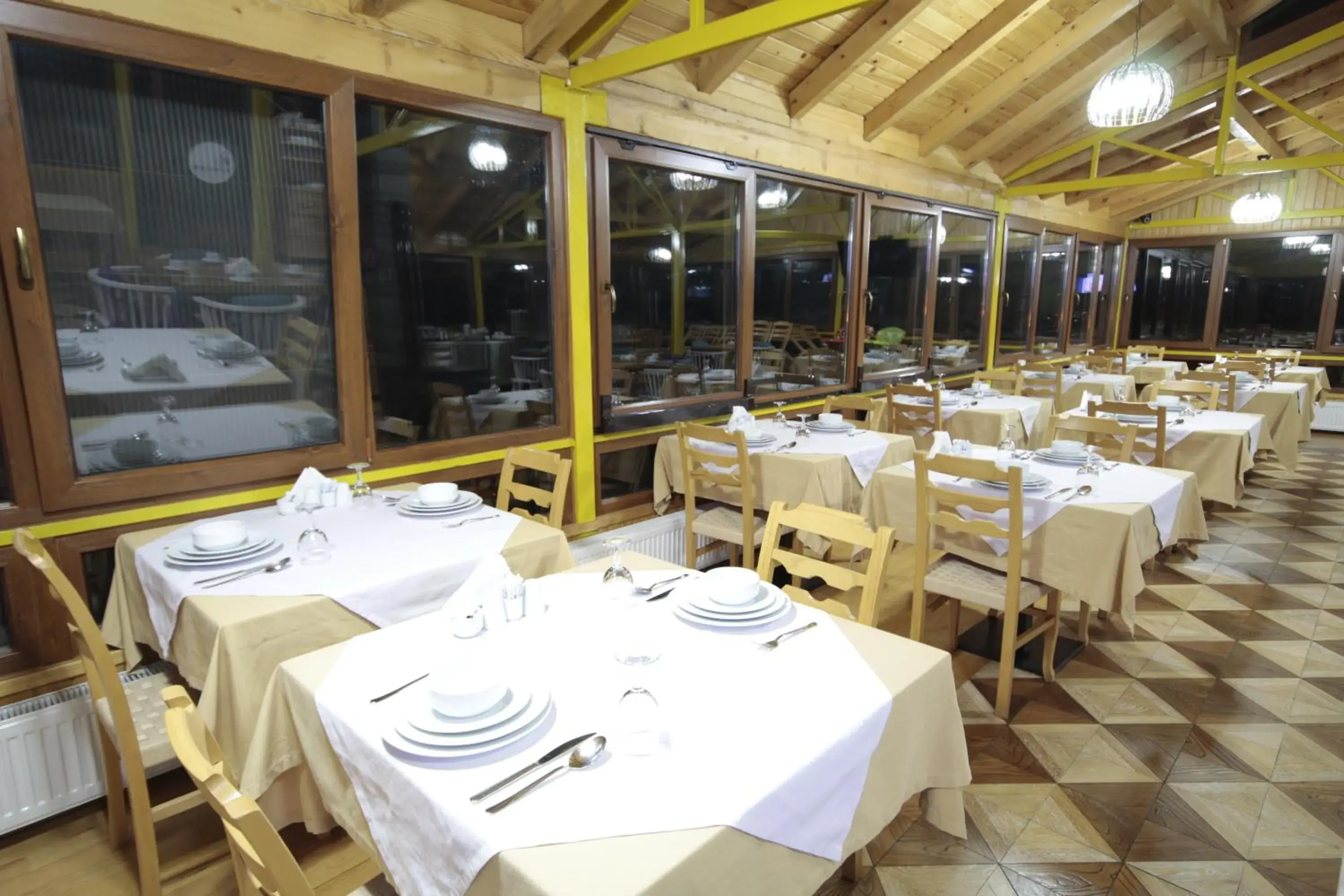 Restaurant/places to eat in Ayderoom Hotel Restaurant/places to eat in Ayderoom Hotel