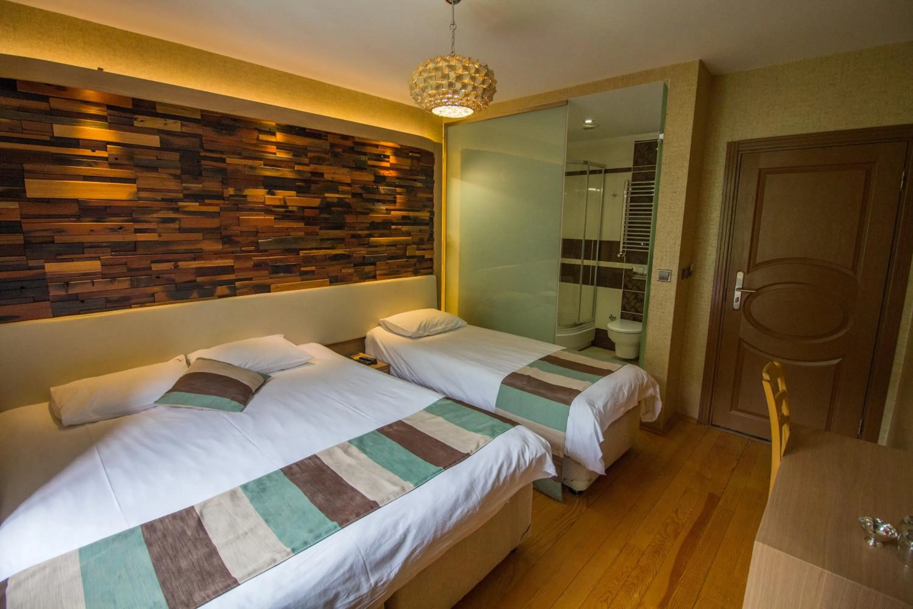 Photo of the whole room, Bed in Ayderoom Hotel