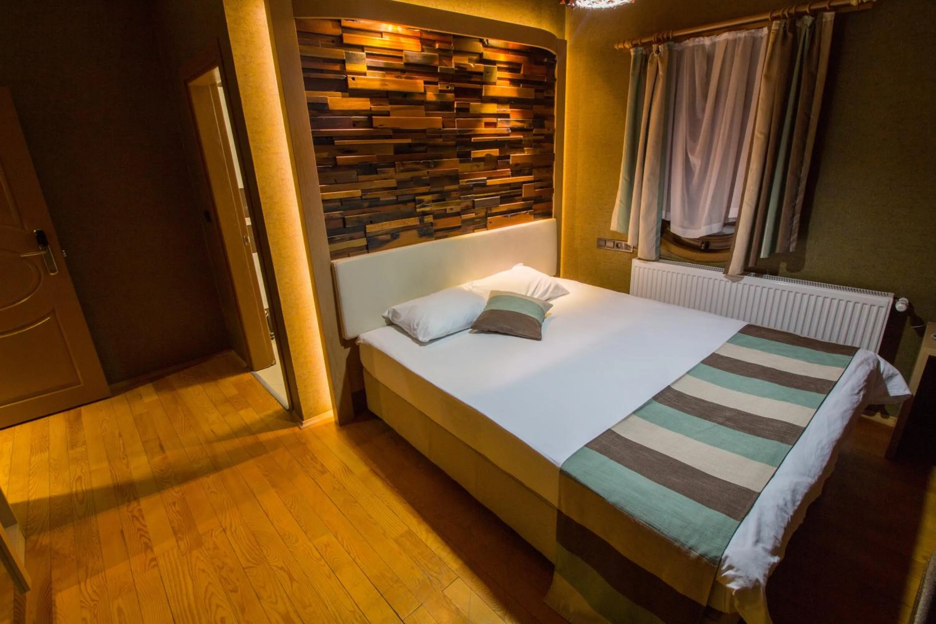 Photo of the whole room, Bed in Ayderoom Hotel