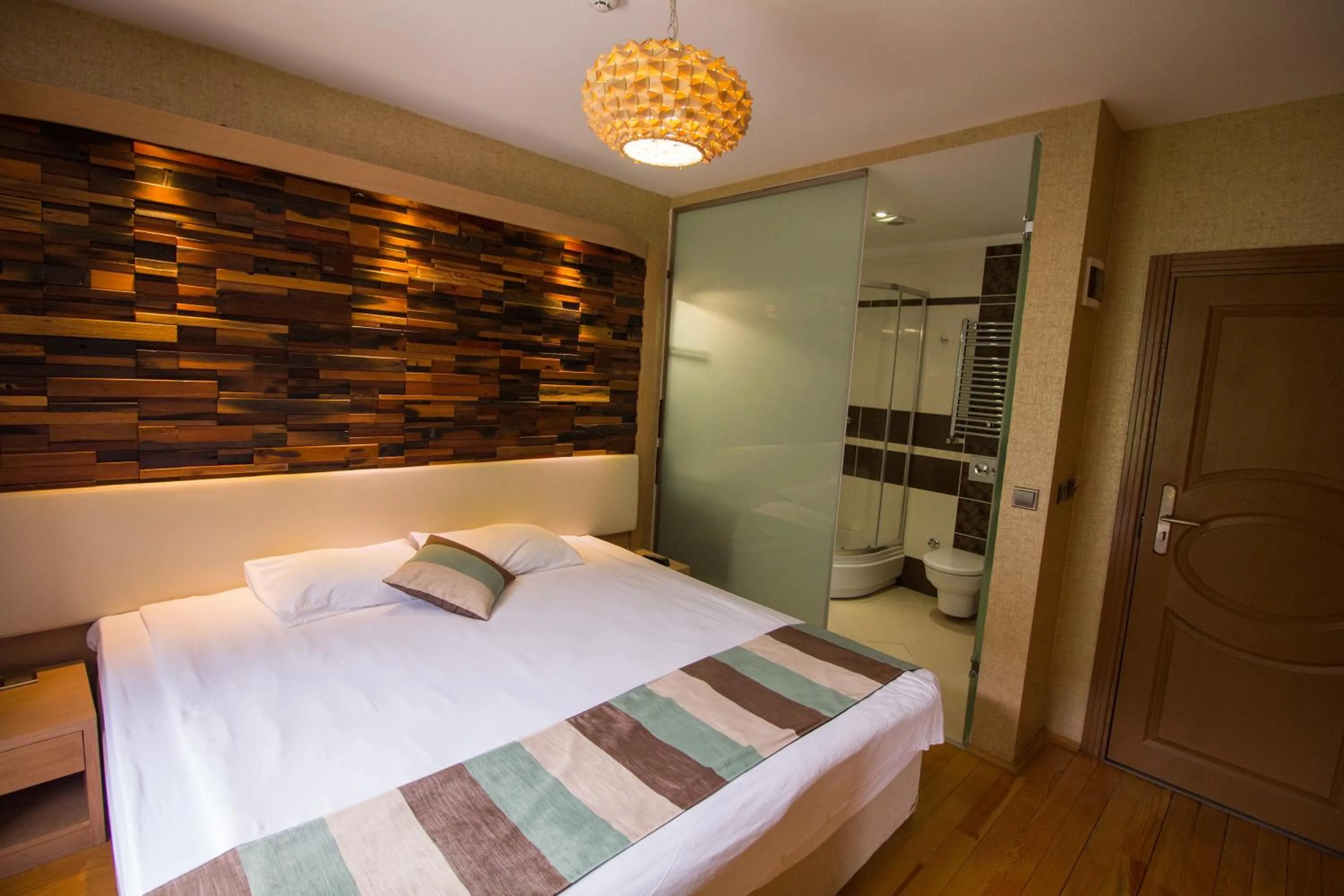 Photo of the whole room, Bed in Ayderoom Hotel