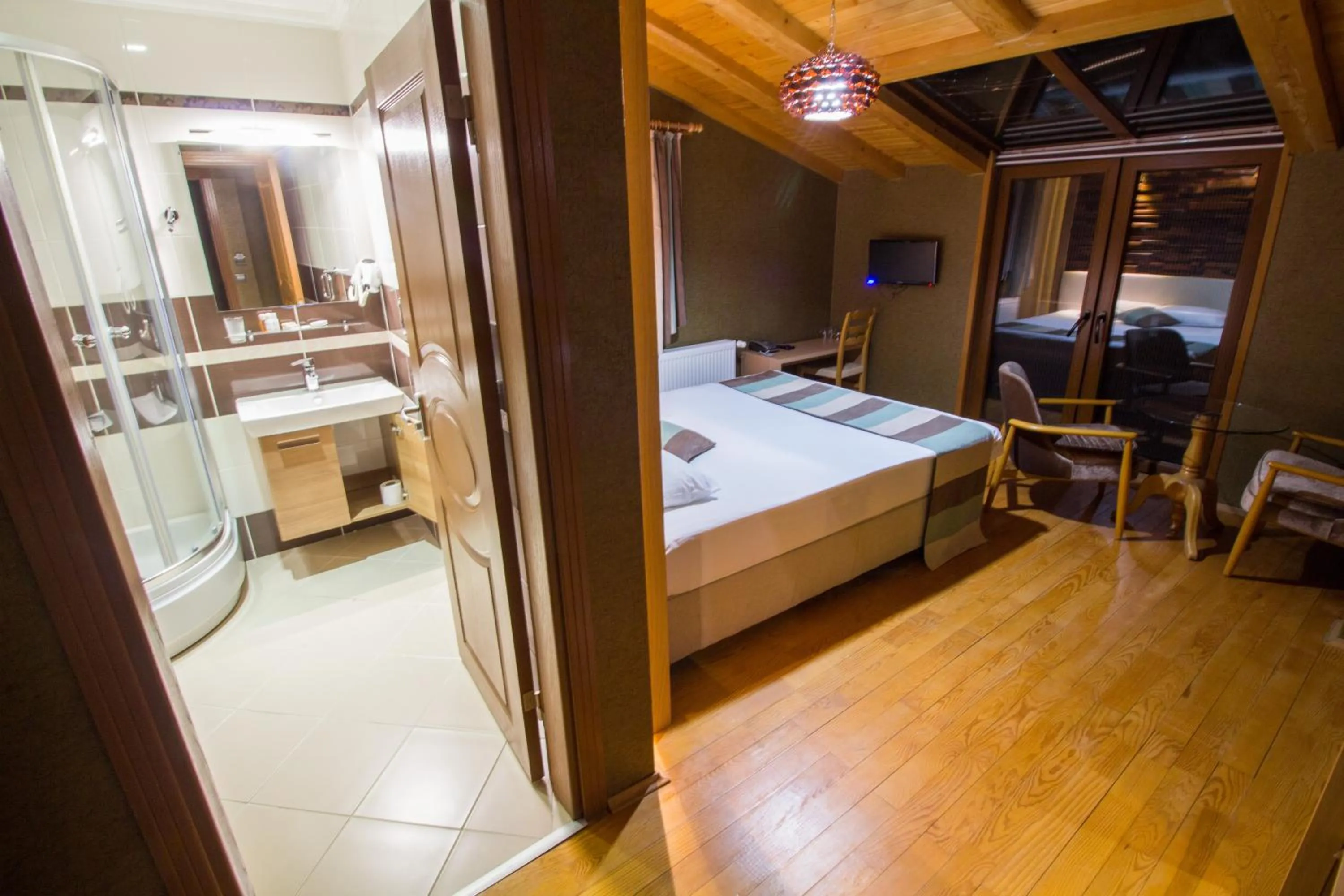 Photo of the whole room, Bed in Ayderoom Hotel