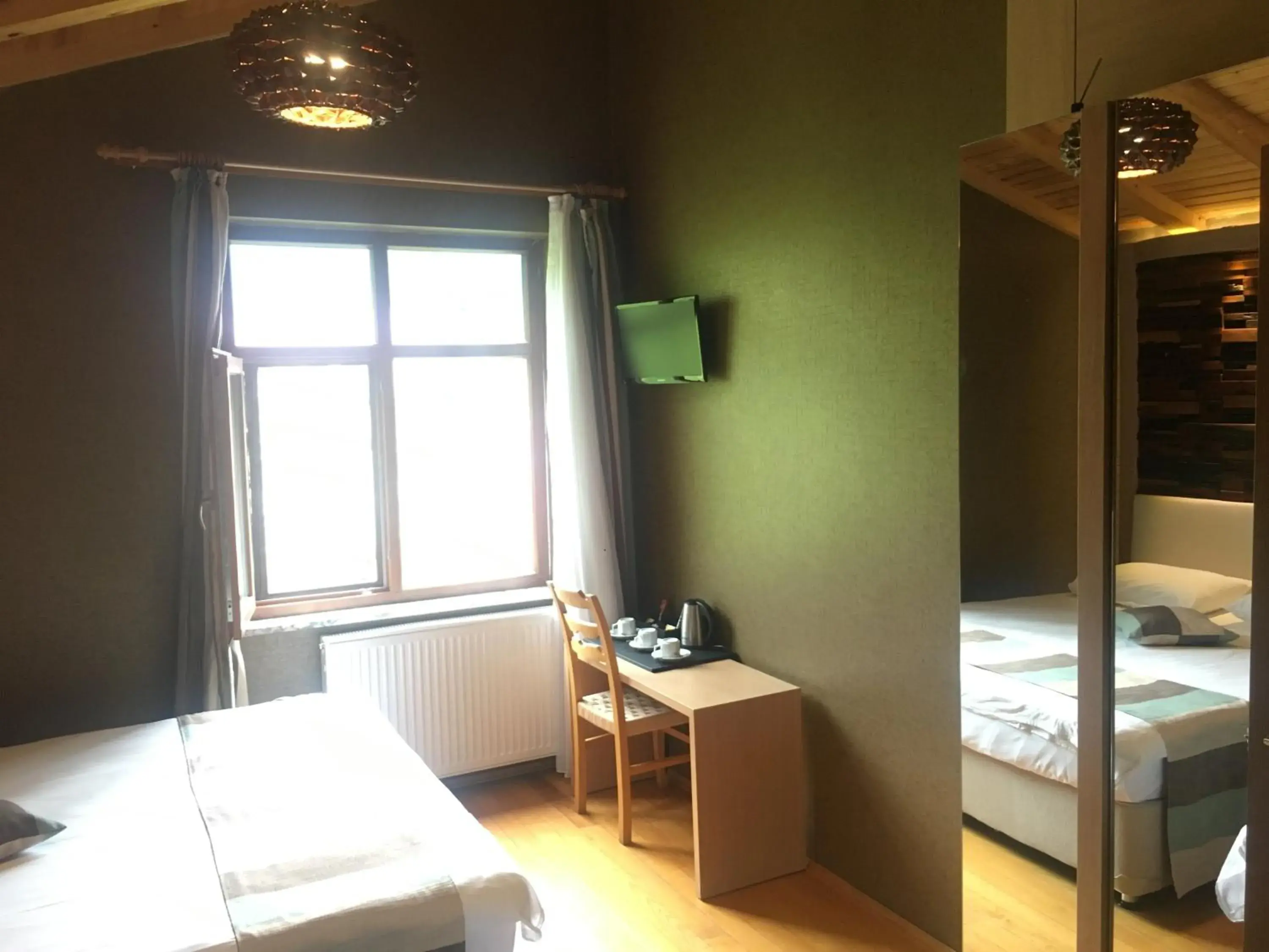 Photo of the whole room, Bed in Ayderoom Hotel Photo of the whole room, Bed in Ayderoom Hotel