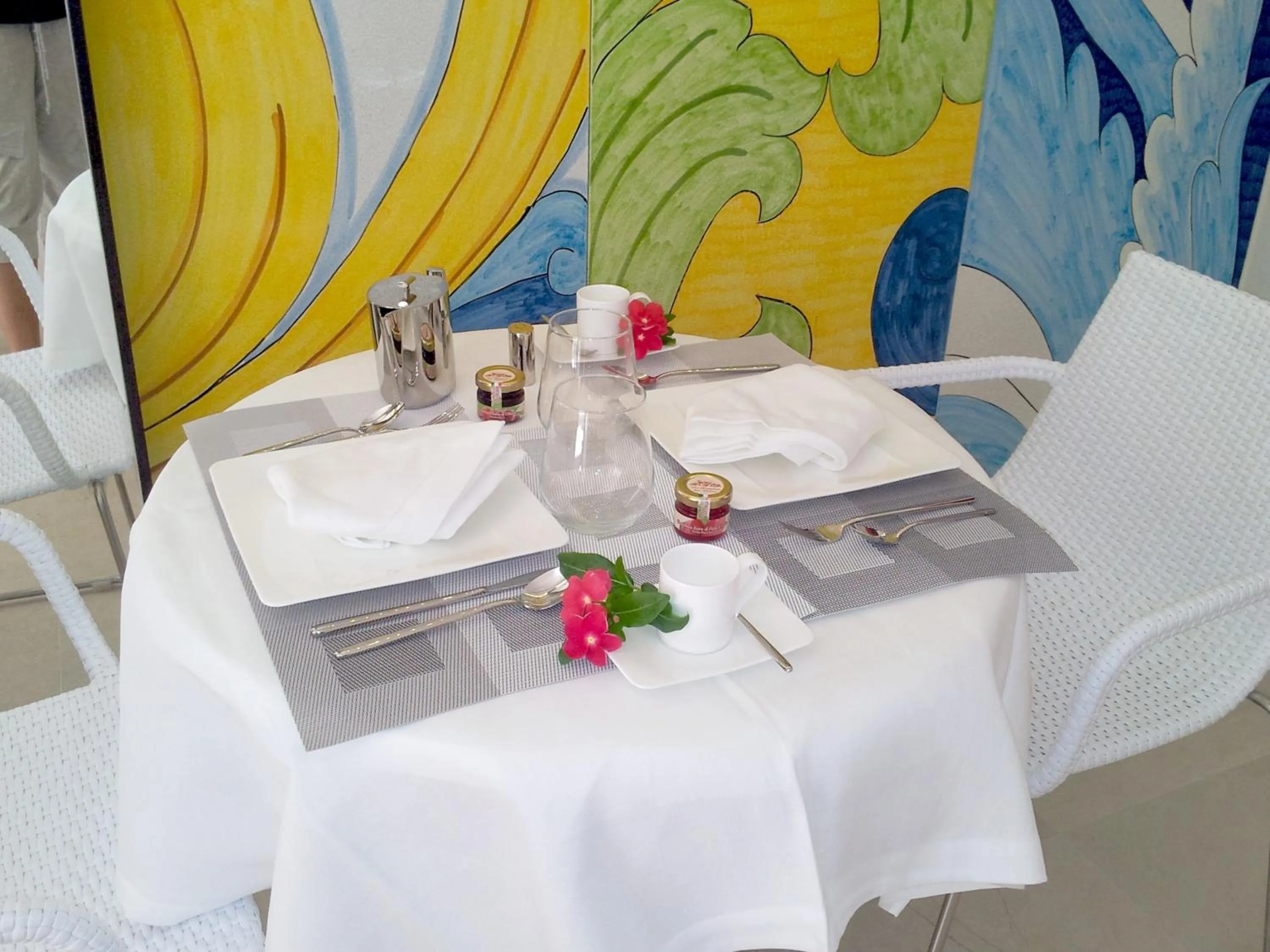 Coffee/tea facilities, Restaurant/Places to Eat in Porta del Tocco Design Rooms